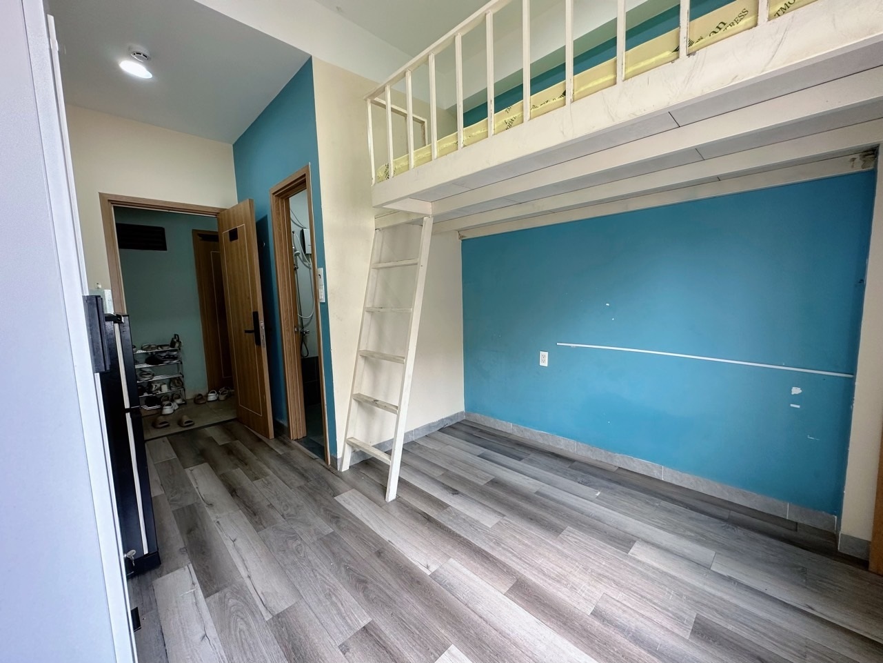 Phòng trọ Duplex 18m2 tại Thịnh Phát House Xô Viết Nghệ Tĩnh Bình Thạnh - Phòng khách
