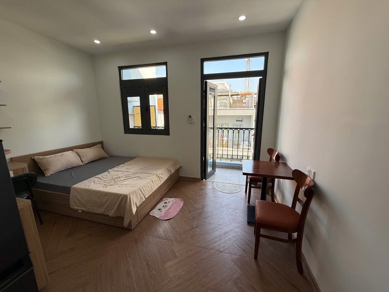 Phòng trọ Studio 28m2 tại NP House Nguyễn Gia Trí - Bình Thạnh - Phòng khách