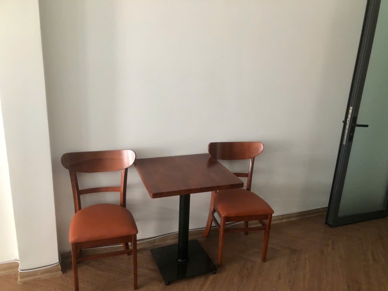 Phòng trọ Studio 35m2 tại NP House Nguyễn Gia Trí - Bình Thạnh - Góc làm việc