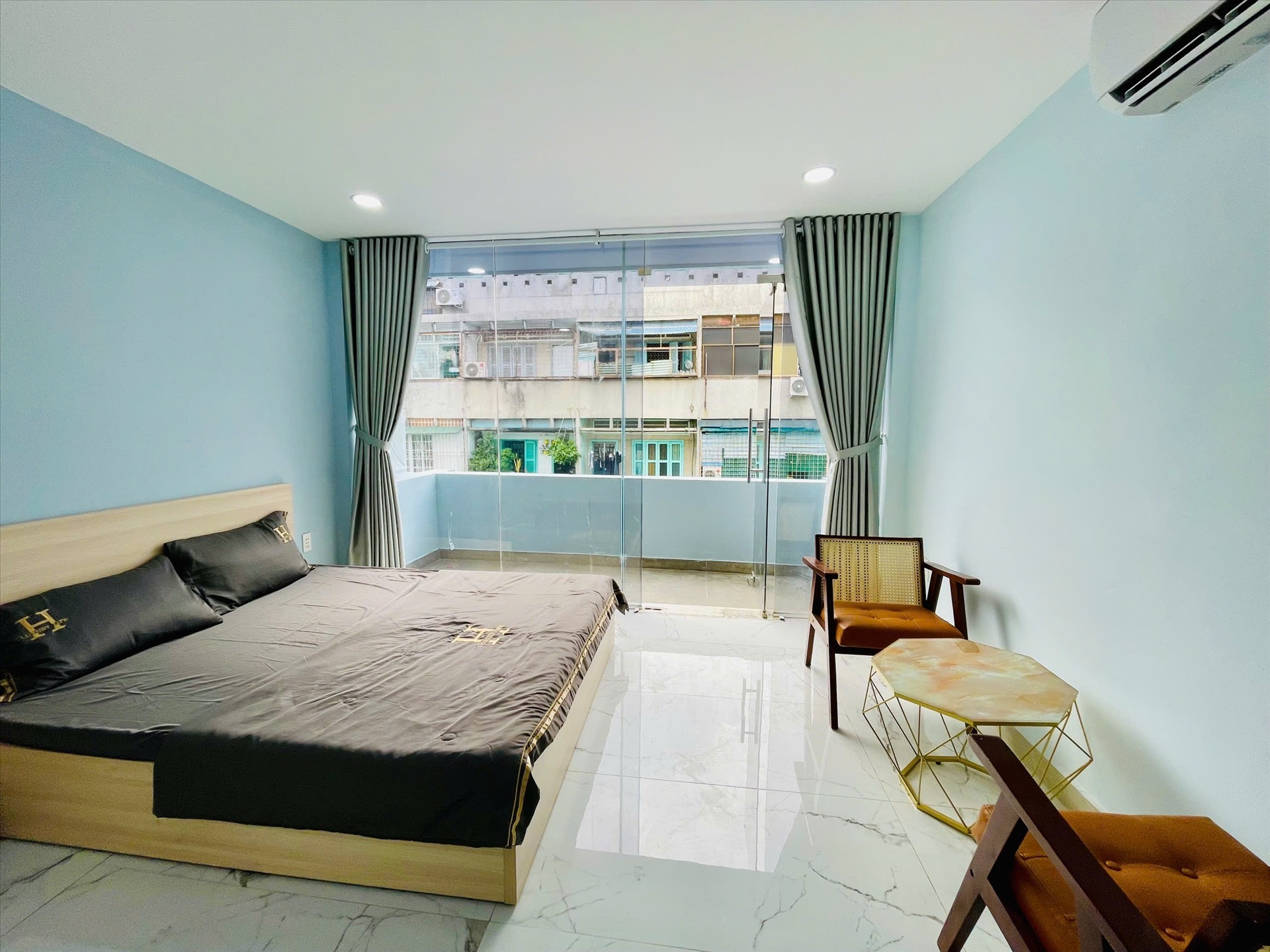 Phòng trọ 2 Phòng ngủ 80m2 tại Host Wish Vũ Huy Tấn - Bình Thạnh - Ban công