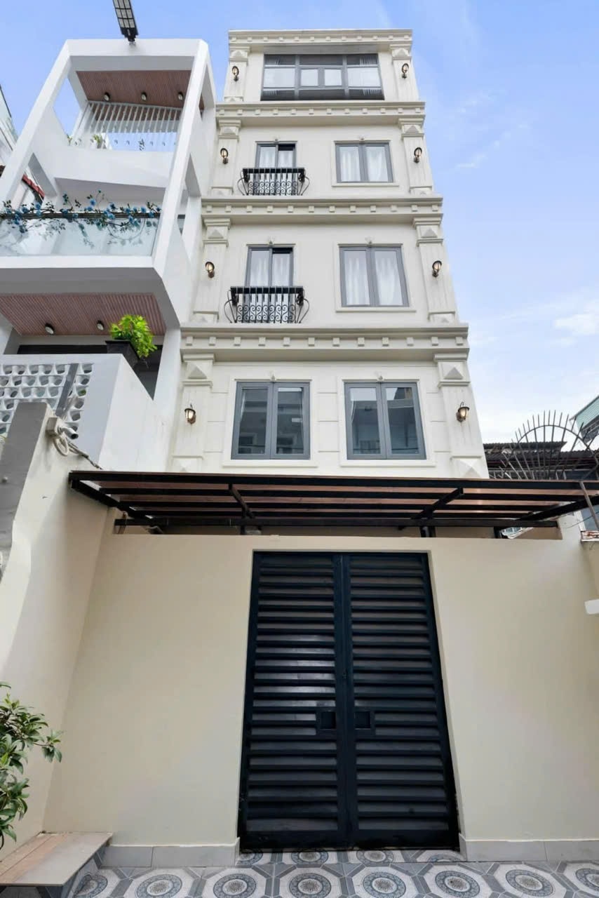 Phòng trọ T Home Nguyễn Trọng Tuyển - Phú Nhuận - Toàn cảnh tòa nhà (*)