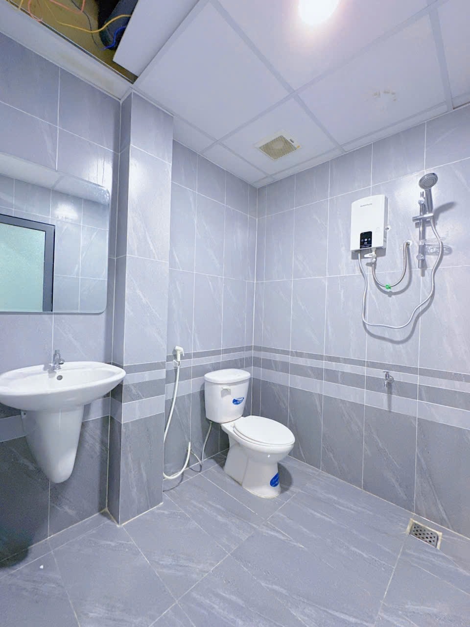 Phòng trọ 2 Phòng ngủ 60m2 tại BH Home Nguyễn Xí - Bình Thạnh - Phòng tắm