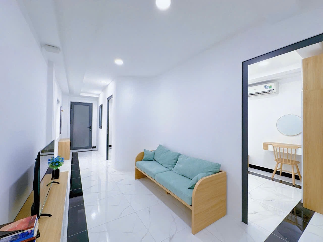Phòng trọ 2 Phòng ngủ 60m2 tại BH Home Nguyễn Xí - Bình Thạnh - Phòng khách