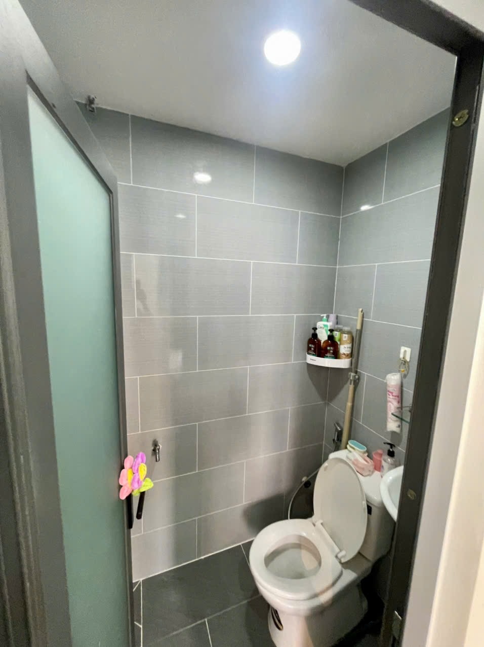Phòng trọ Studio 35m2 tại T Home Nguyễn Trọng Tuyển - Phú Nhuận - Phòng tắm