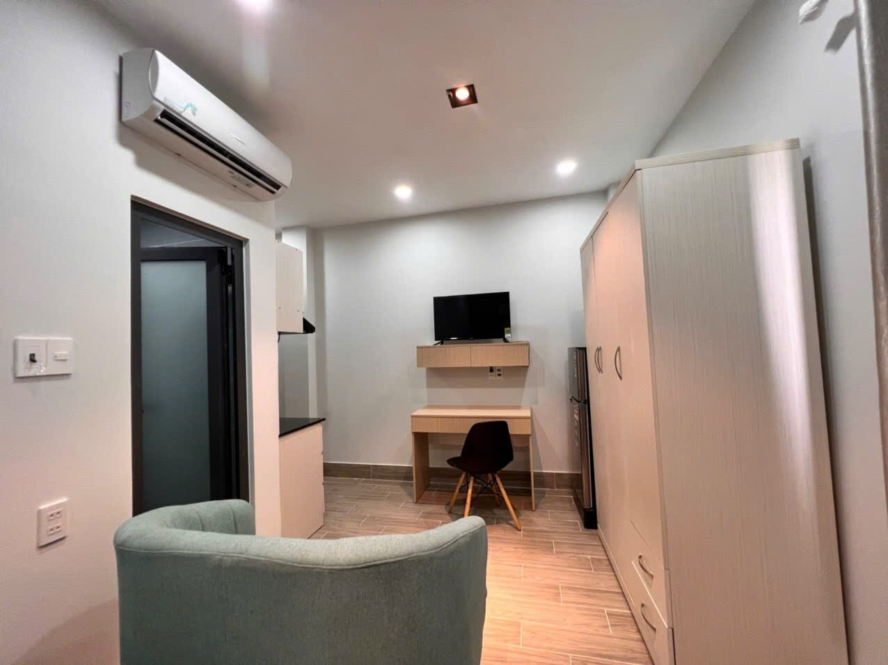 Phòng trọ Studio 25m2 tại T Home Nguyễn Trọng Tuyển - Phú Nhuận - Phòng khách
