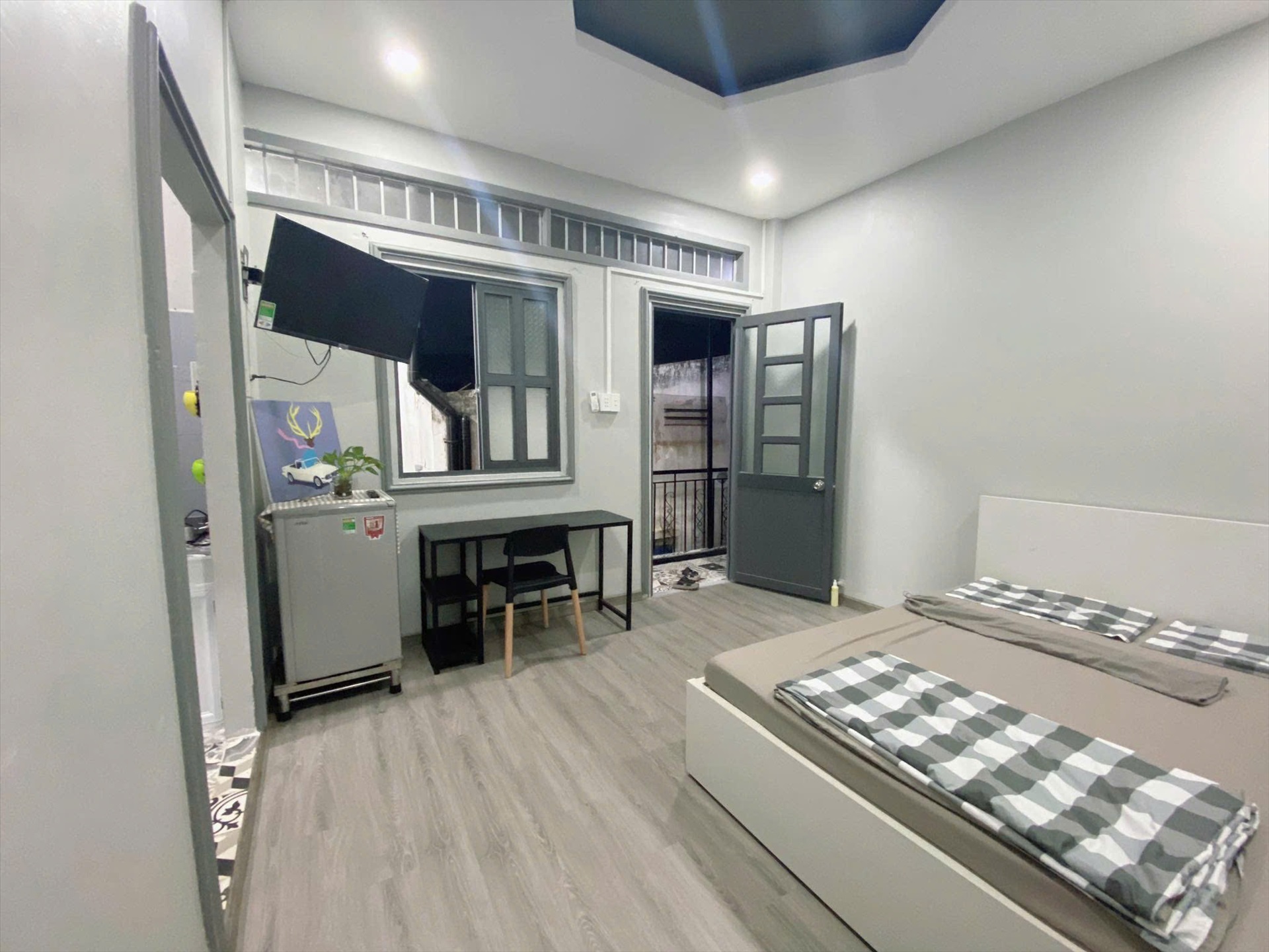 Phòng trọ 1 Phòng ngủ 25m2 tại  PTC House Lê Văn Sỹ - Quận 3 - Phòng khách