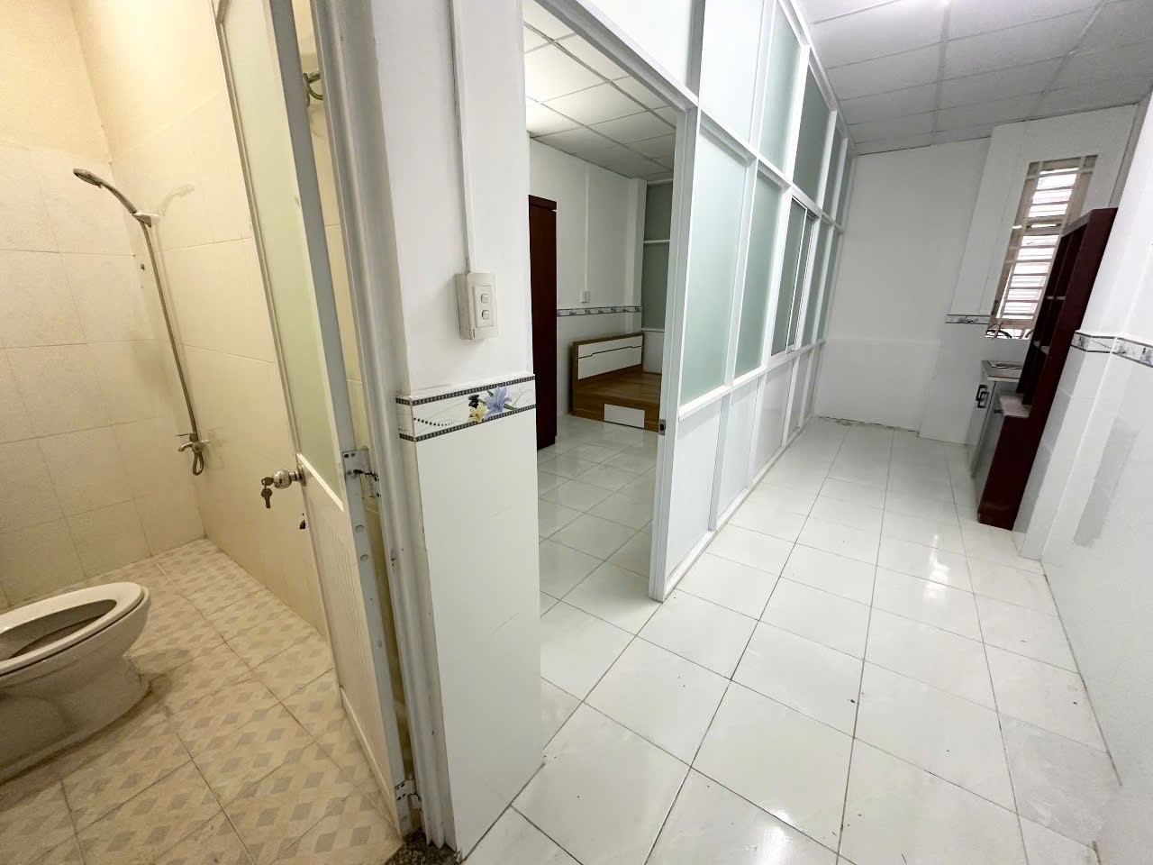 Phòng trọ 1 Phòng ngủ 35m2 tại T Room Nguyễn Kiệm - Phú Nhuận - Phòng khách