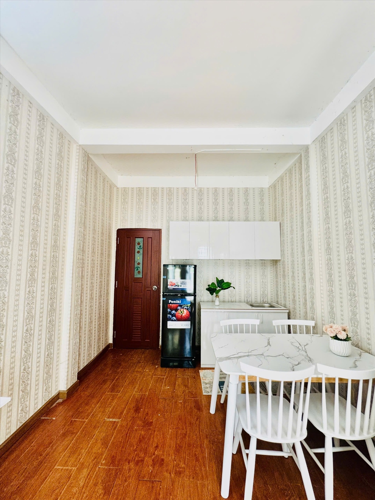 Phòng trọ 2 Phòng ngủ 50m2 tại PTC House Cách Mạng Tháng Tám - Tân Bình - Phòng khách