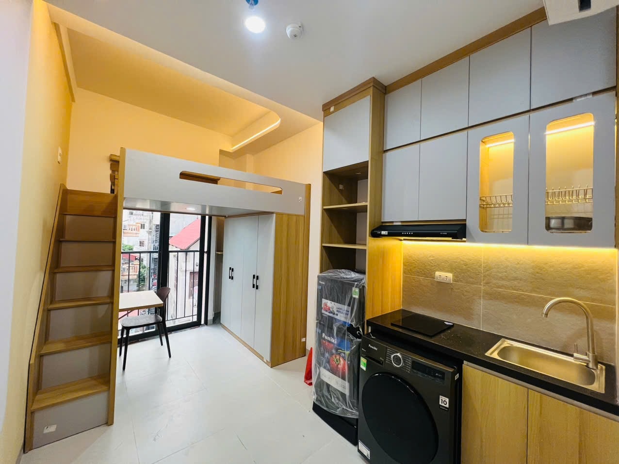 Phòng trọ Duplex 14.5m2 tại NT Apartment Phạm Văn Đồng - Bắc Từ Liêm - Phòng khách