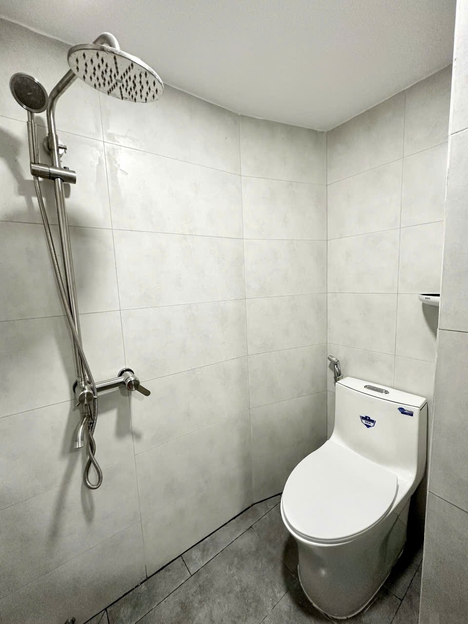 Phòng trọ Duplex 20m2 tại SàiGònTrọ Nguyễn Thượng Hiền - Bình Thạnh - Phòng tắm