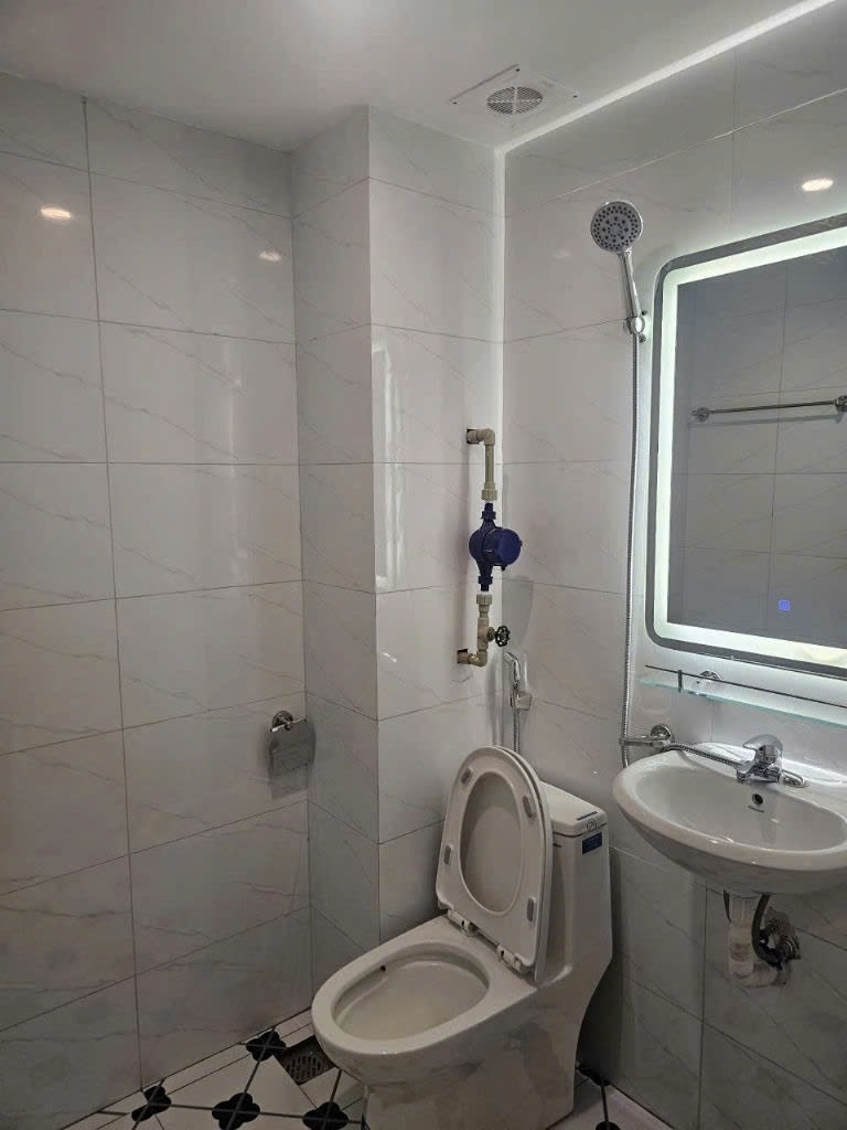Phòng trọ Studio 18.2m2 tại HANOI Apartment Phú Mỹ - Nam Từ Liêm - Phòng tắm