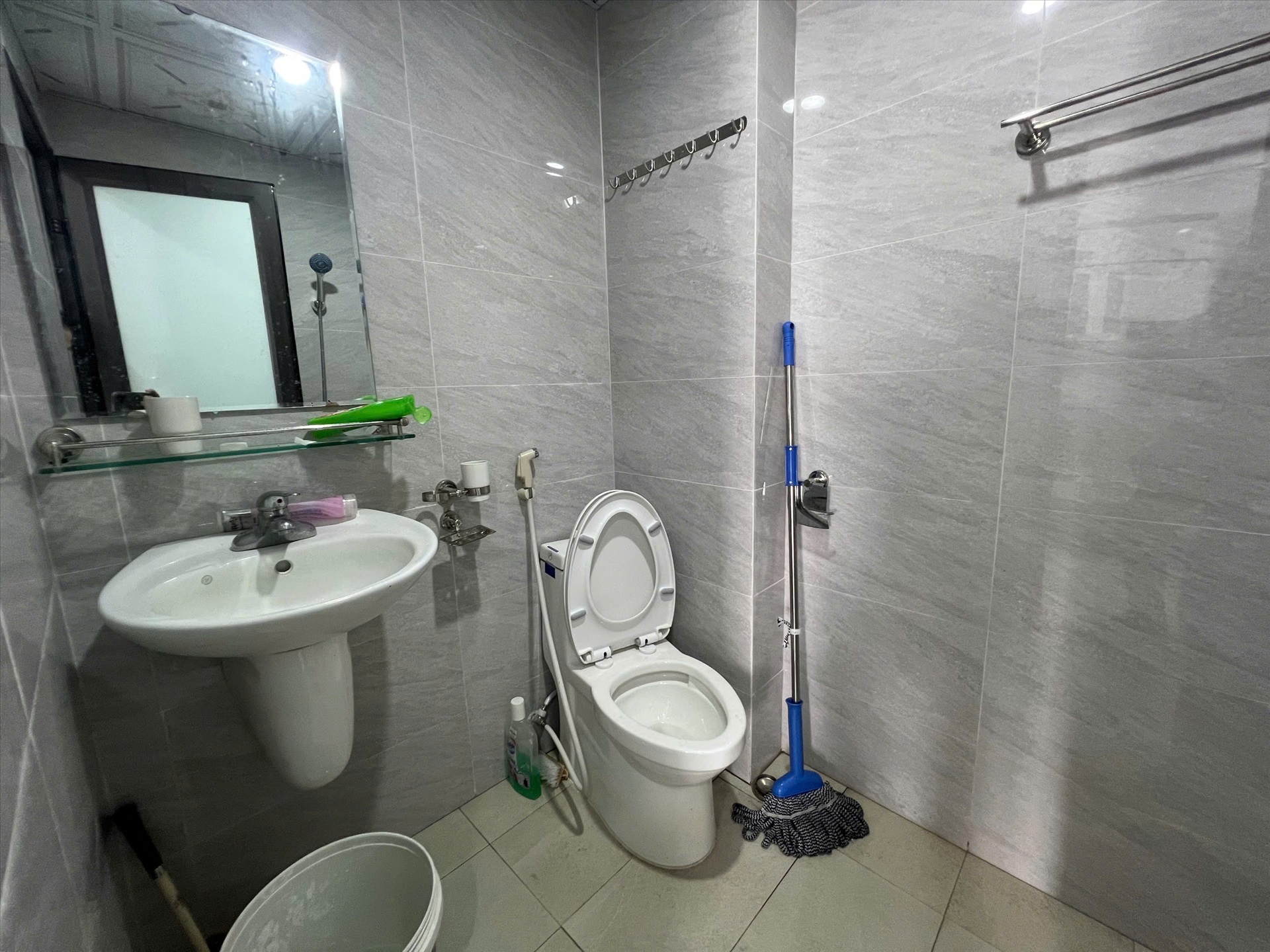 Phòng trọ Studio 15.7m2 tại TA Apartment Mỹ Đình - Nam Từ Liêm - Phòng tắm