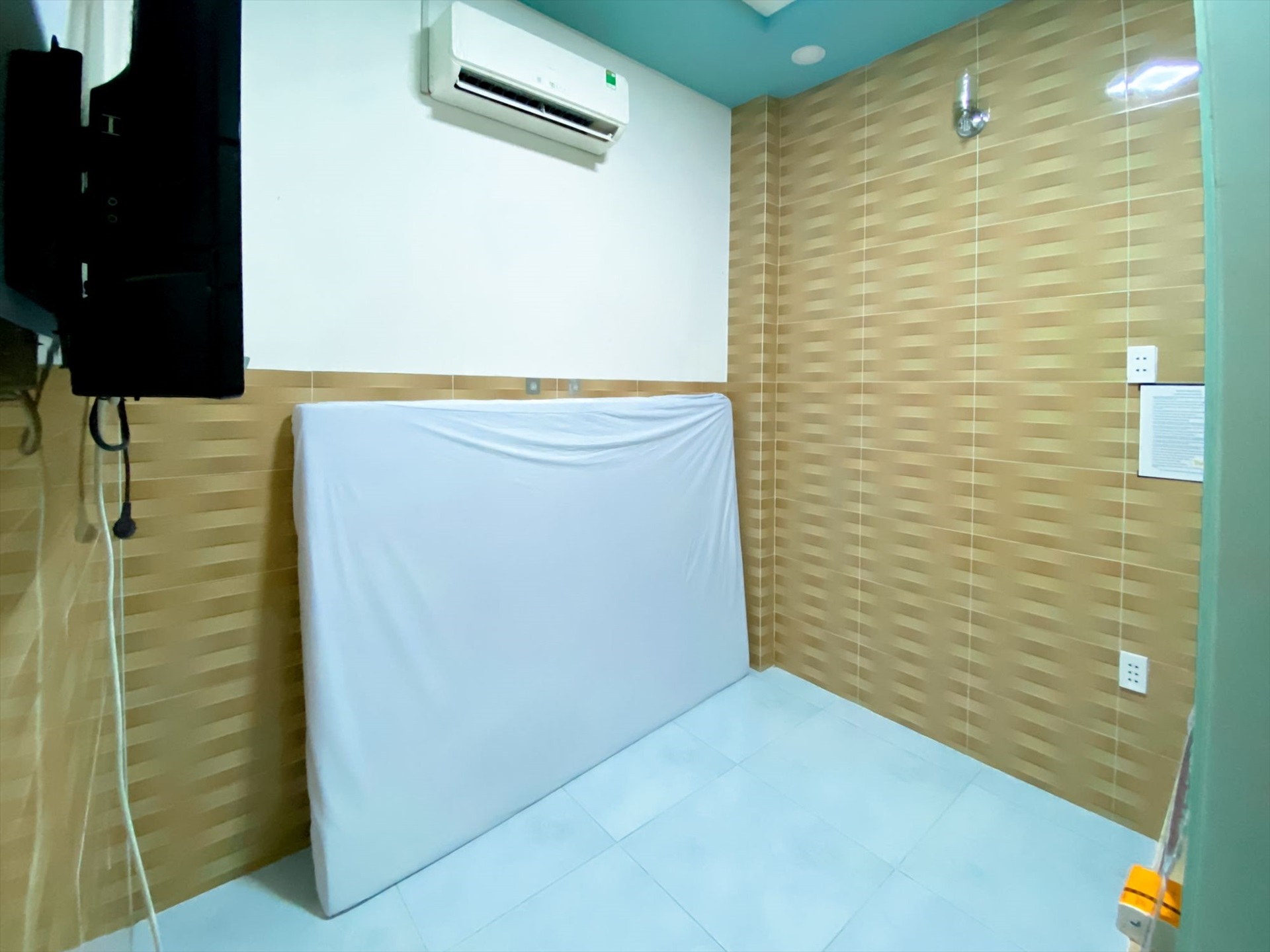 Phòng trọ Studio 17m2 tại CN Home Nguyễn Hới - Bình Tân - Phòng khách
