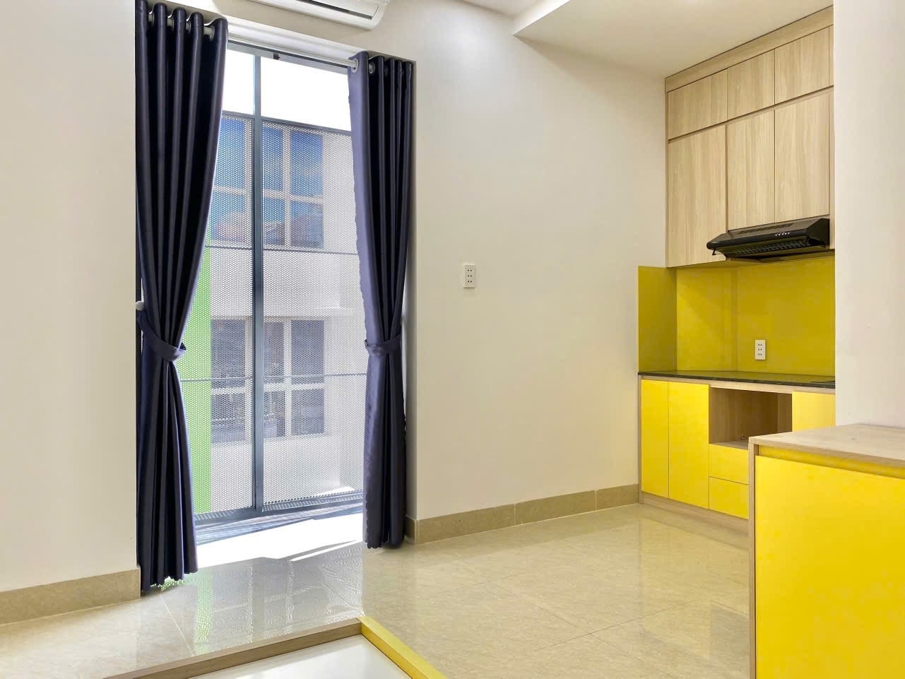 Phòng trọ Studio 32m2 tại TL Home XVNT - Bình Thạnh  - Phòng khách