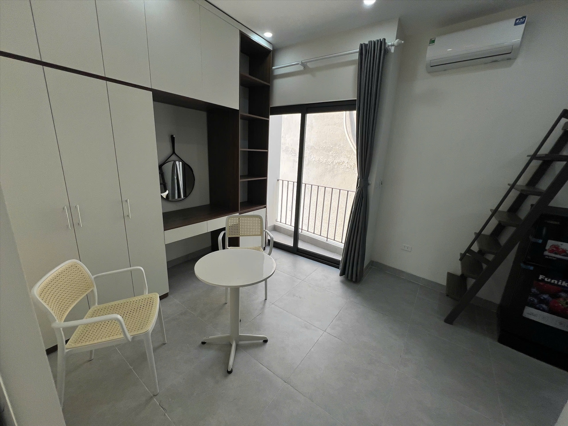 Phòng trọ Duplex 18.5m2 tại AT Apartment Thịnh Quang - Đống Đa - Phòng khách