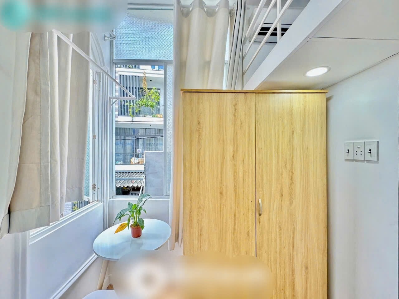 Phòng trọ Duplex 20m2 tại PK House Hòa Hảo - Quận 10 - Góc làm việc