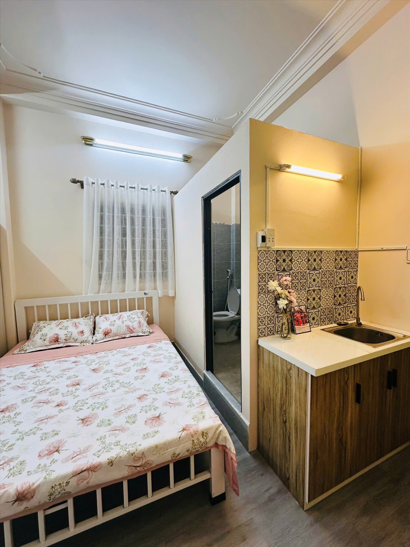 Phòng trọ Studio 30m2 tại BN Home Huỳnh Văn Bánh - Phú Nhuận - Phòng khách