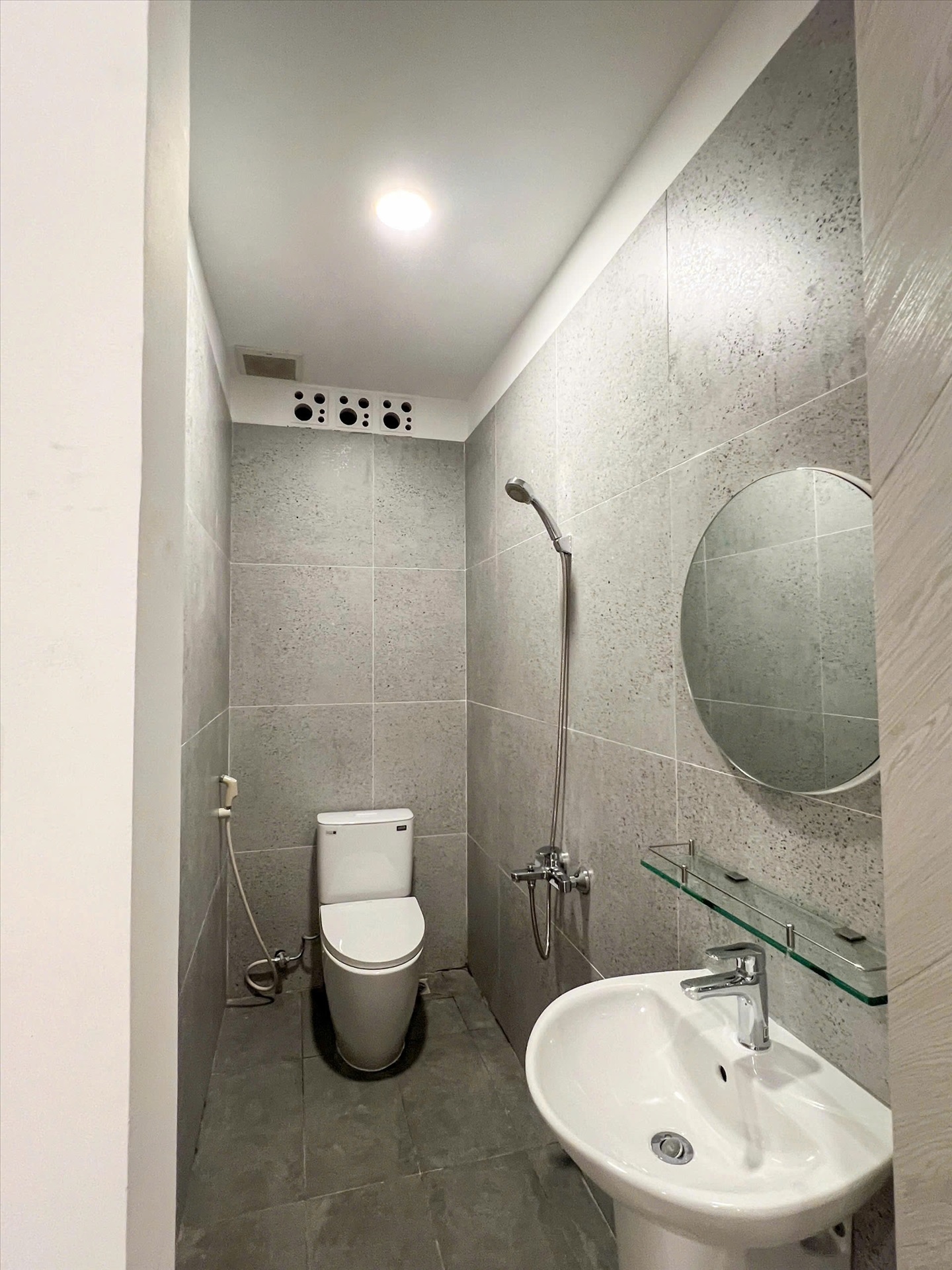 Phòng trọ Studio 30m2 tại AN Home Lý Thường Kiệt - Quận 10 - Phòng tắm