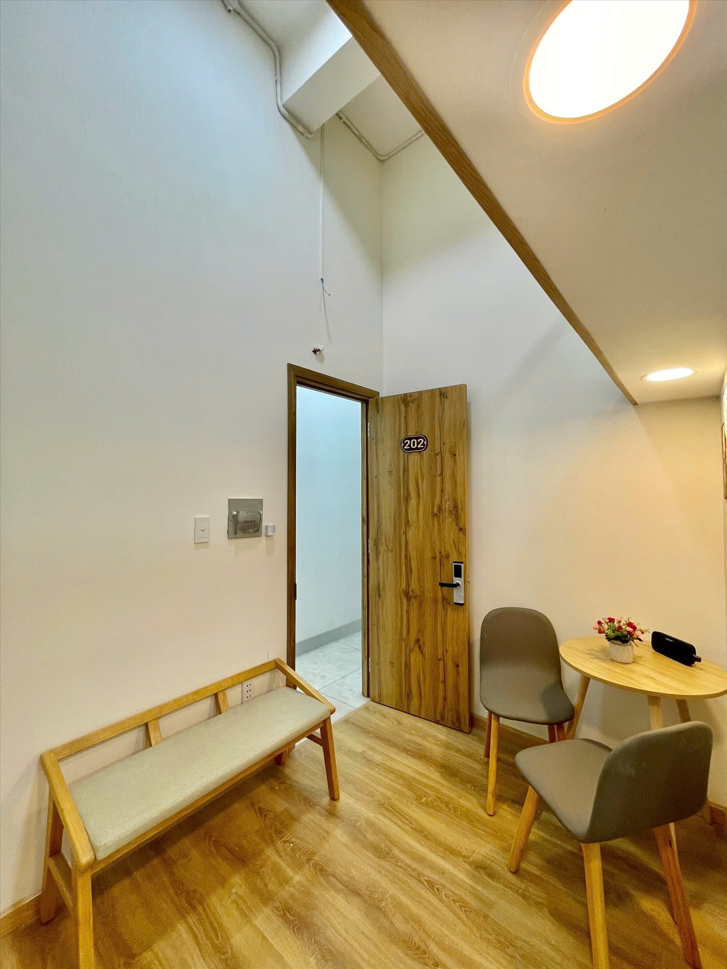 Phòng trọ Duplex 35m2 tại Damara House Đinh Bộ Lĩnh - Bình Thạnh - Phòng khách