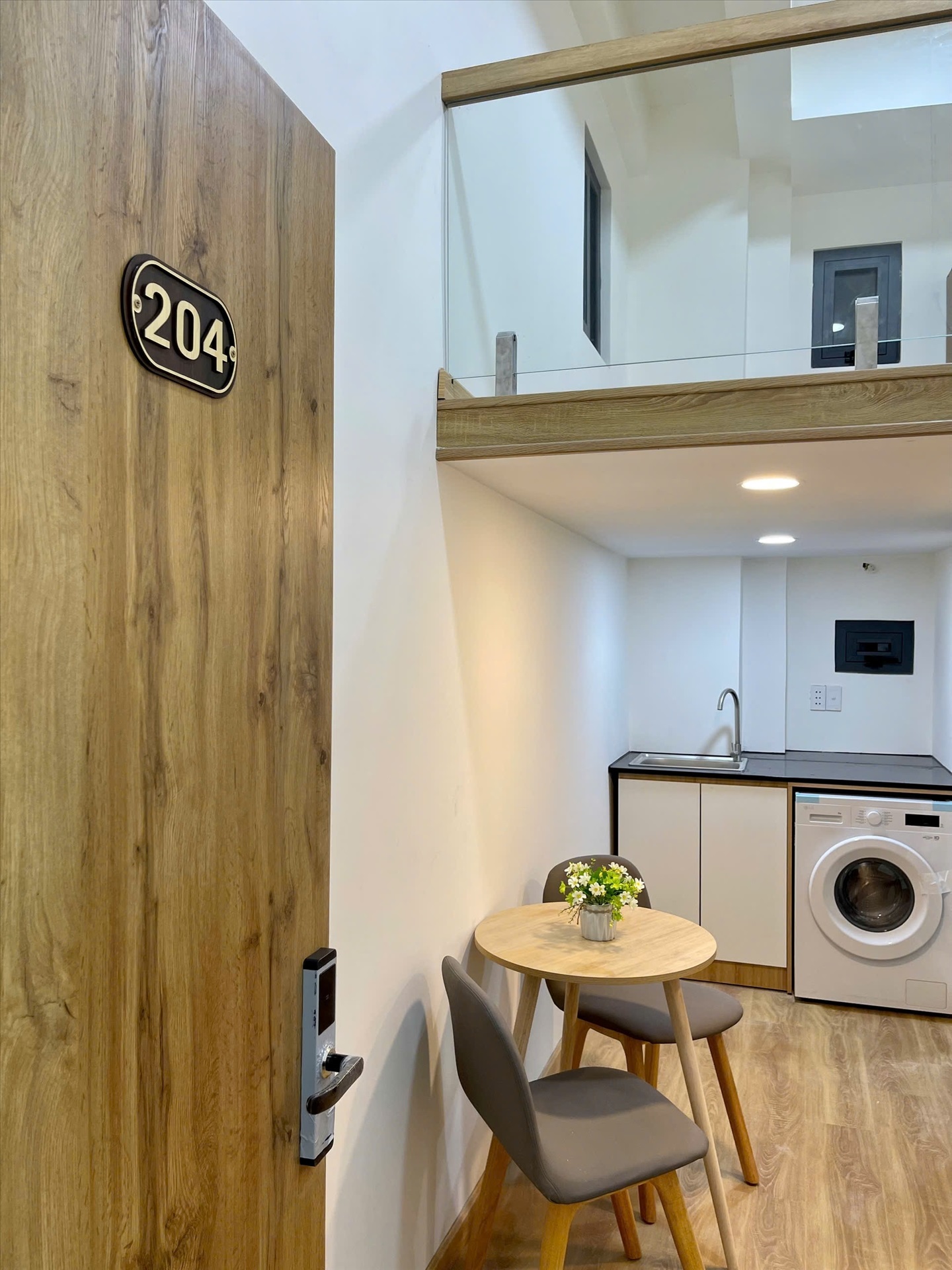 Phòng trọ Duplex 35m2 tại Damara House Đinh Bộ Lĩnh - Bình Thạnh - Phòng khách