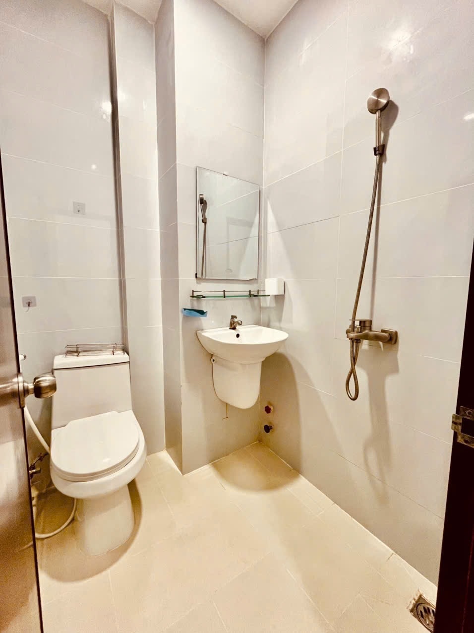 Phòng trọ Studio 30m2 tại AD House Hồ Bá Kiện - Quận 10 - Phòng tắm