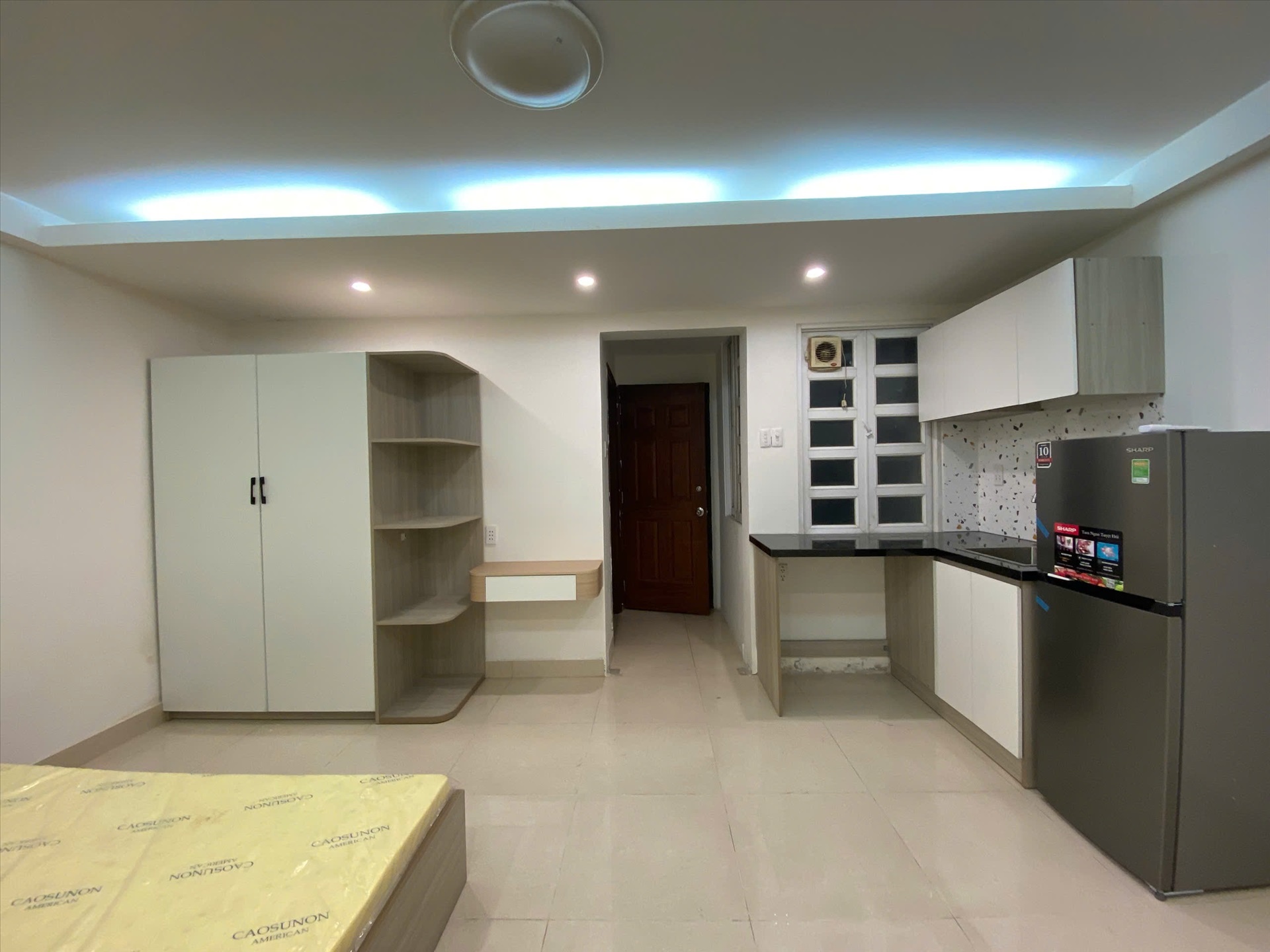 Phòng trọ Studio 28m2 tại AT House Phổ Quang - Phú Nhuận - Phòng khách