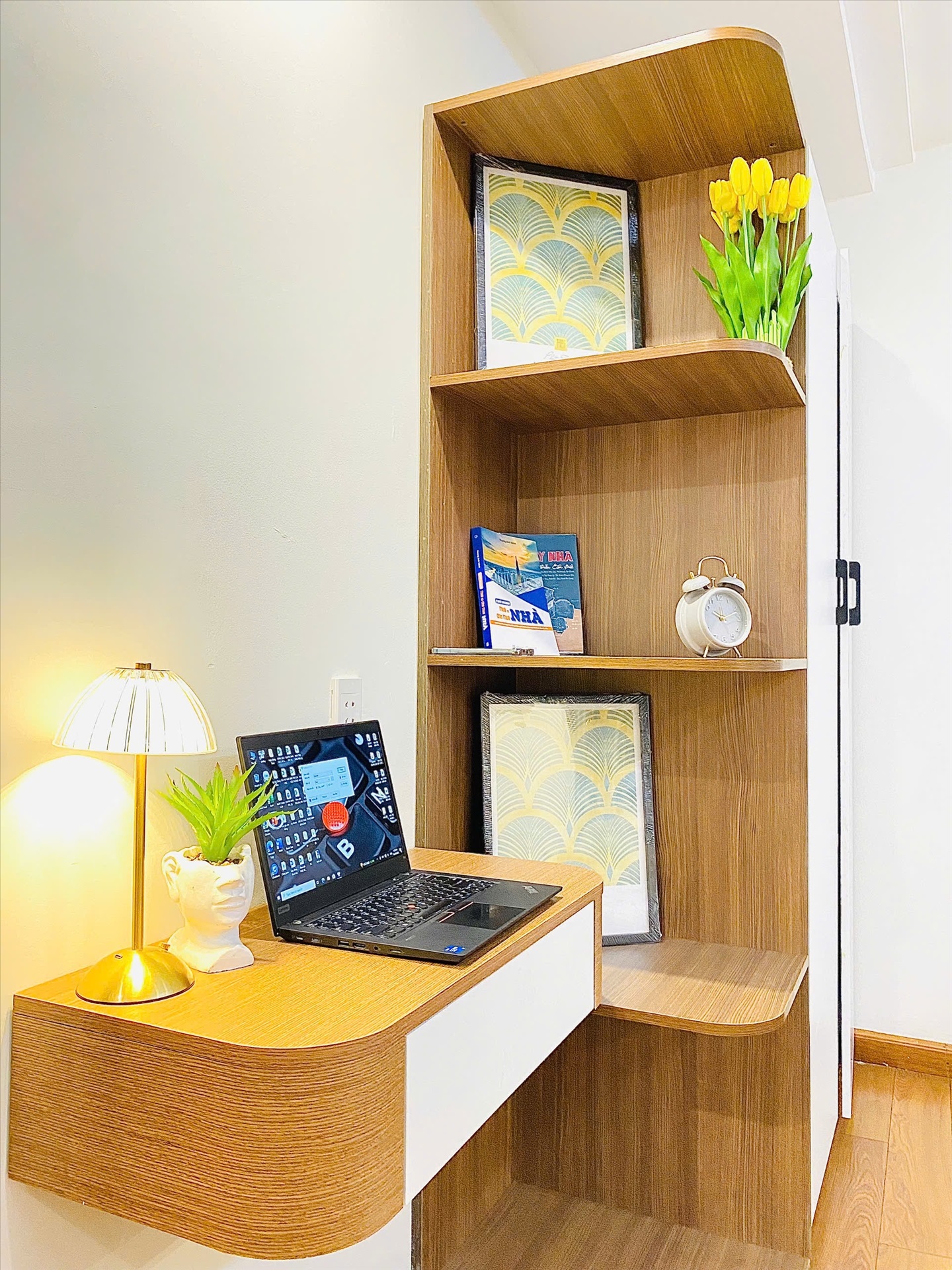 Phòng trọ Studio 45m2 tại AT House Phổ Quang - Phú Nhuận - Góc làm việc