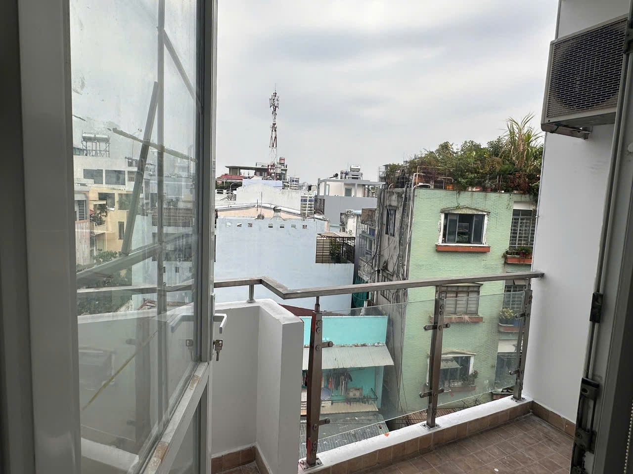 Phòng trọ 2 Phòng ngủ 60m2 tại DT Apartment Huỳnh Văn Bánh - Phú Nhuận - Ban công