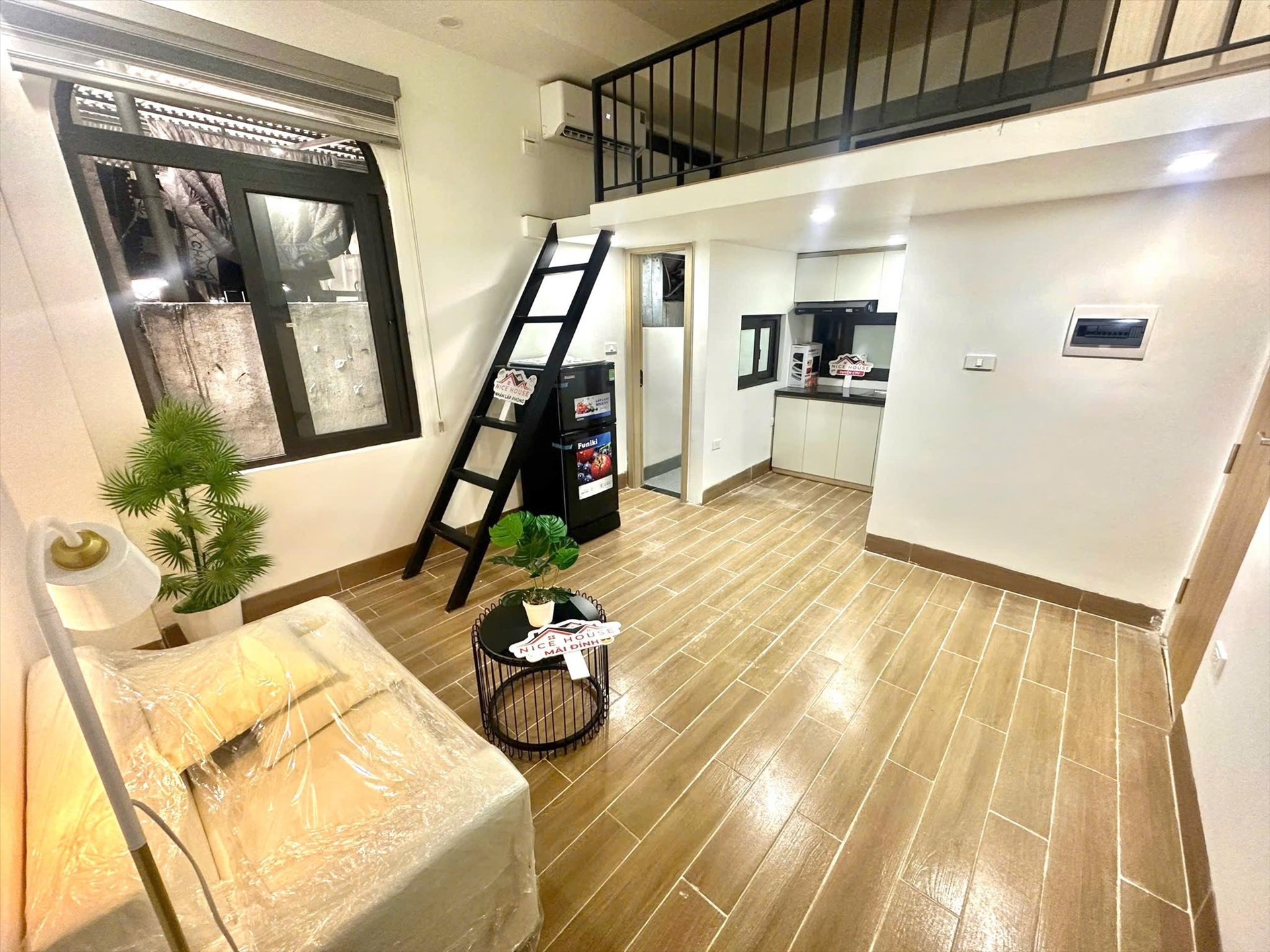 Phòng trọ Duplex 25m2 tại MS House Trung Kính - Cầu Giấy - Phòng khách