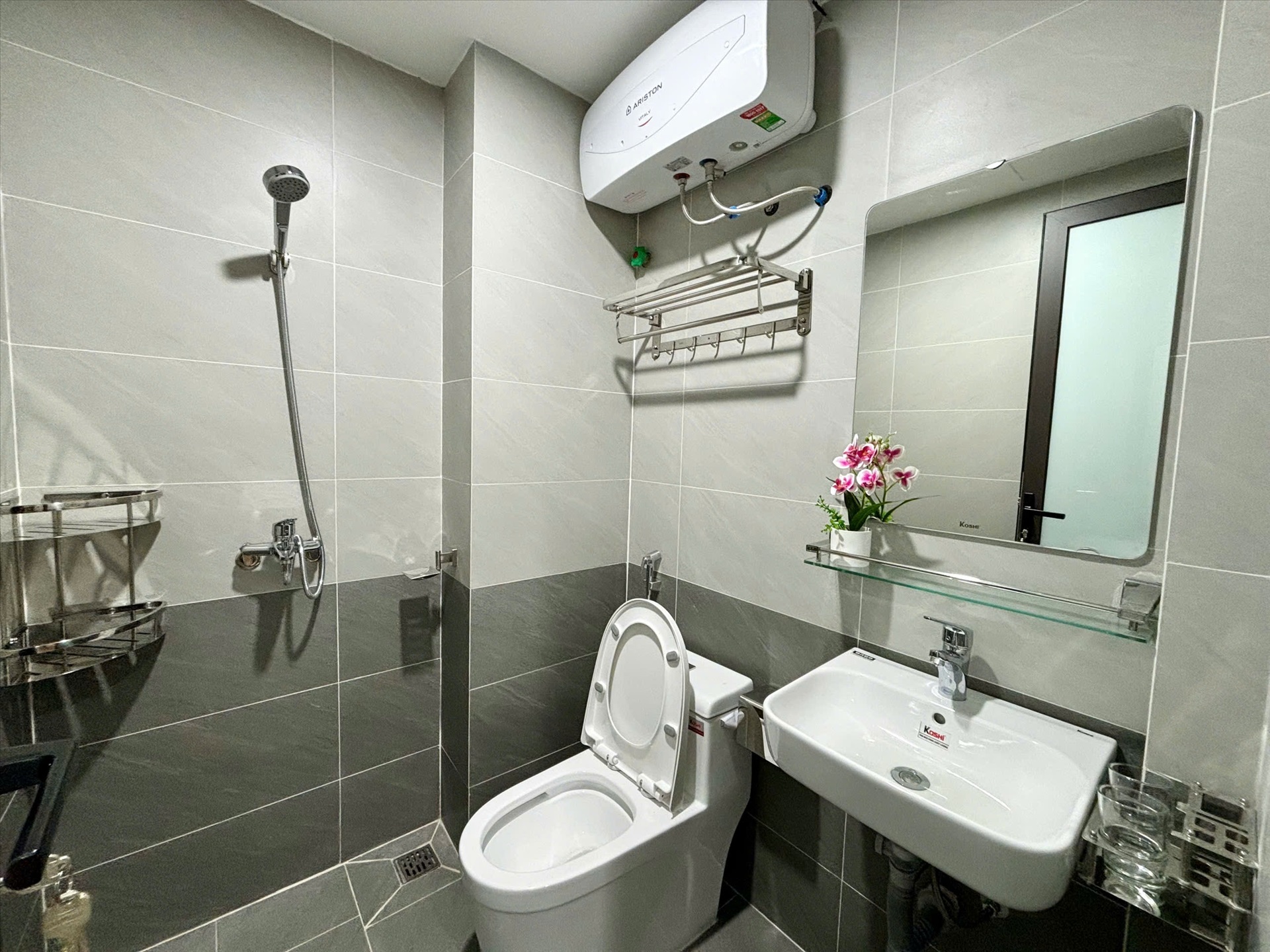 Phòng trọ Studio 22m2 tại MS House Trần Duy Hưng - Cầu Giấy - Phòng tắm