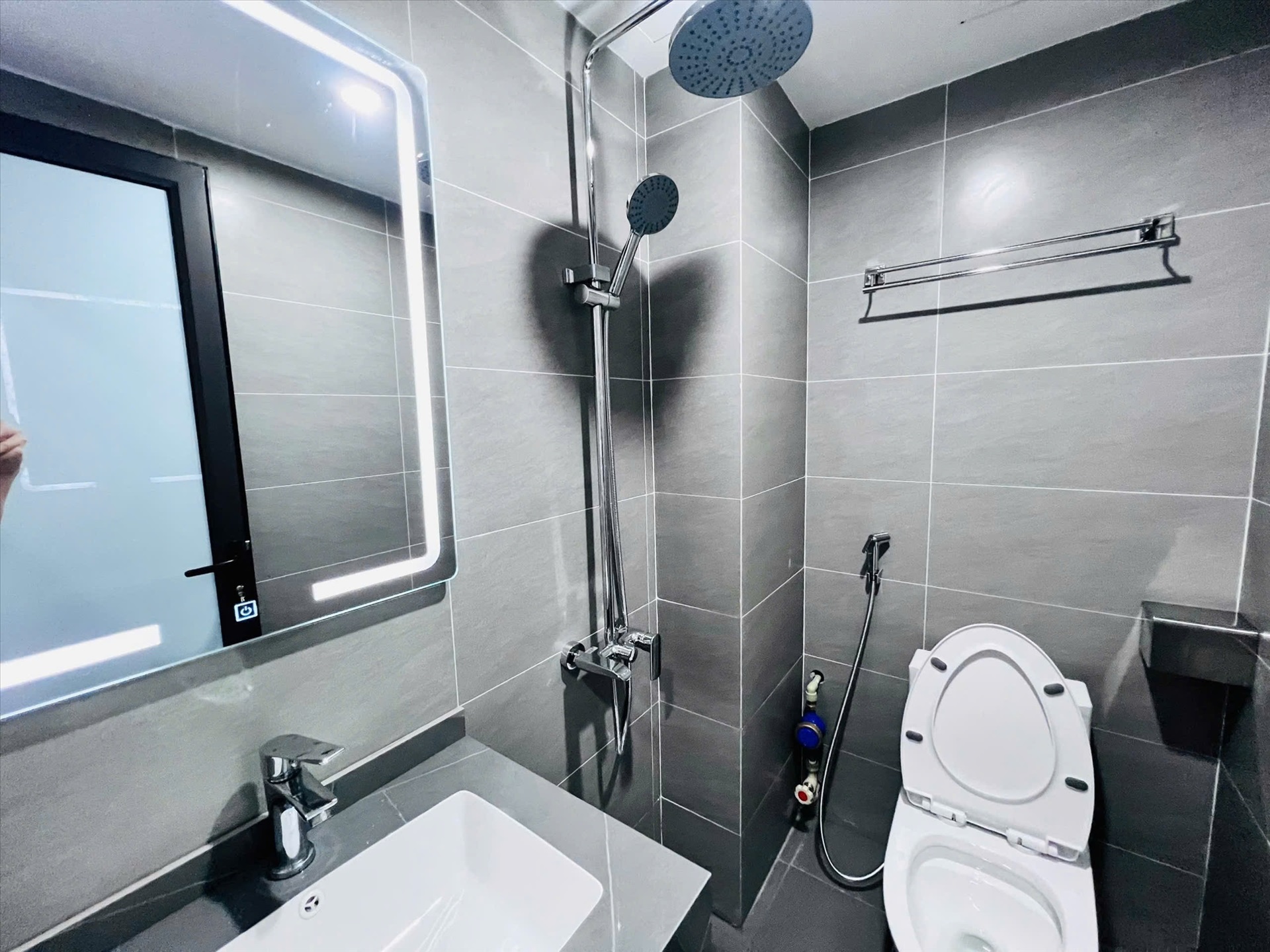 Phòng trọ Studio 20m2 tại DT House Hồ Tùng Mậu - Cầu Giấy - Phòng tắm