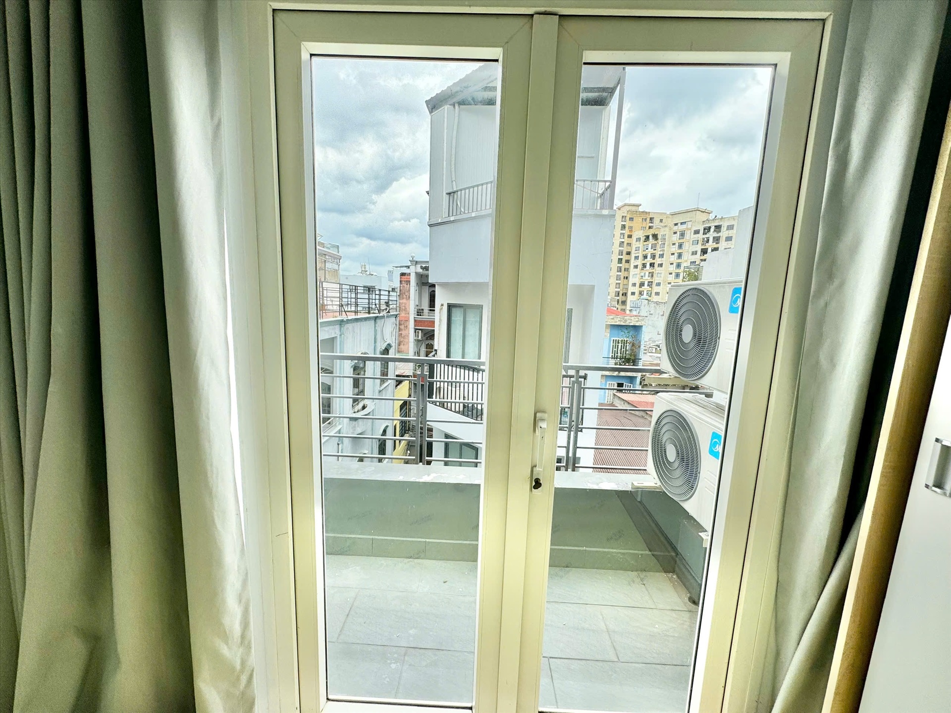 Phòng trọ Studio 25m2 tại TT House Xô Viết Nghệ Tĩnh - Bình Thạnh - Ban công