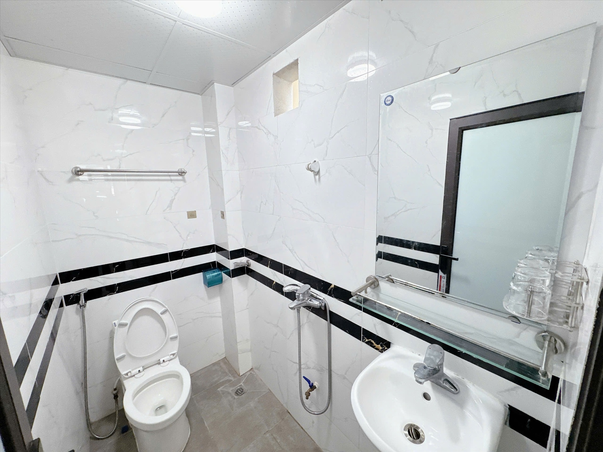 Phòng trọ Studio 30m2 tại TD House Ngọc Trục - Nam Từ Liêm - Phòng tắm