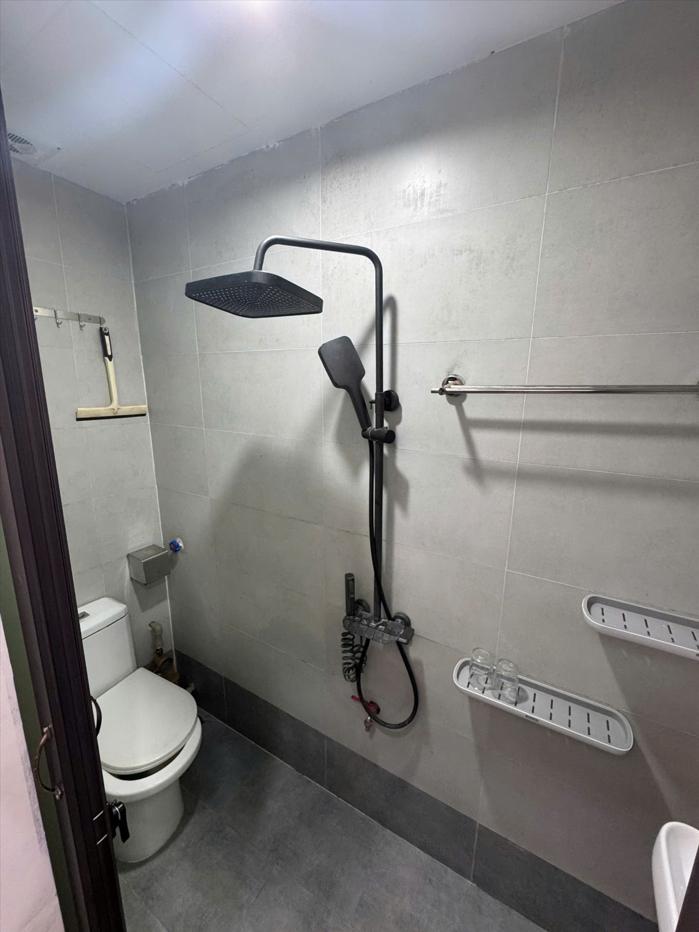 Phòng trọ Studio 20m2 tại DL House Trung Kính - Cầu Giấy - Phòng tắm