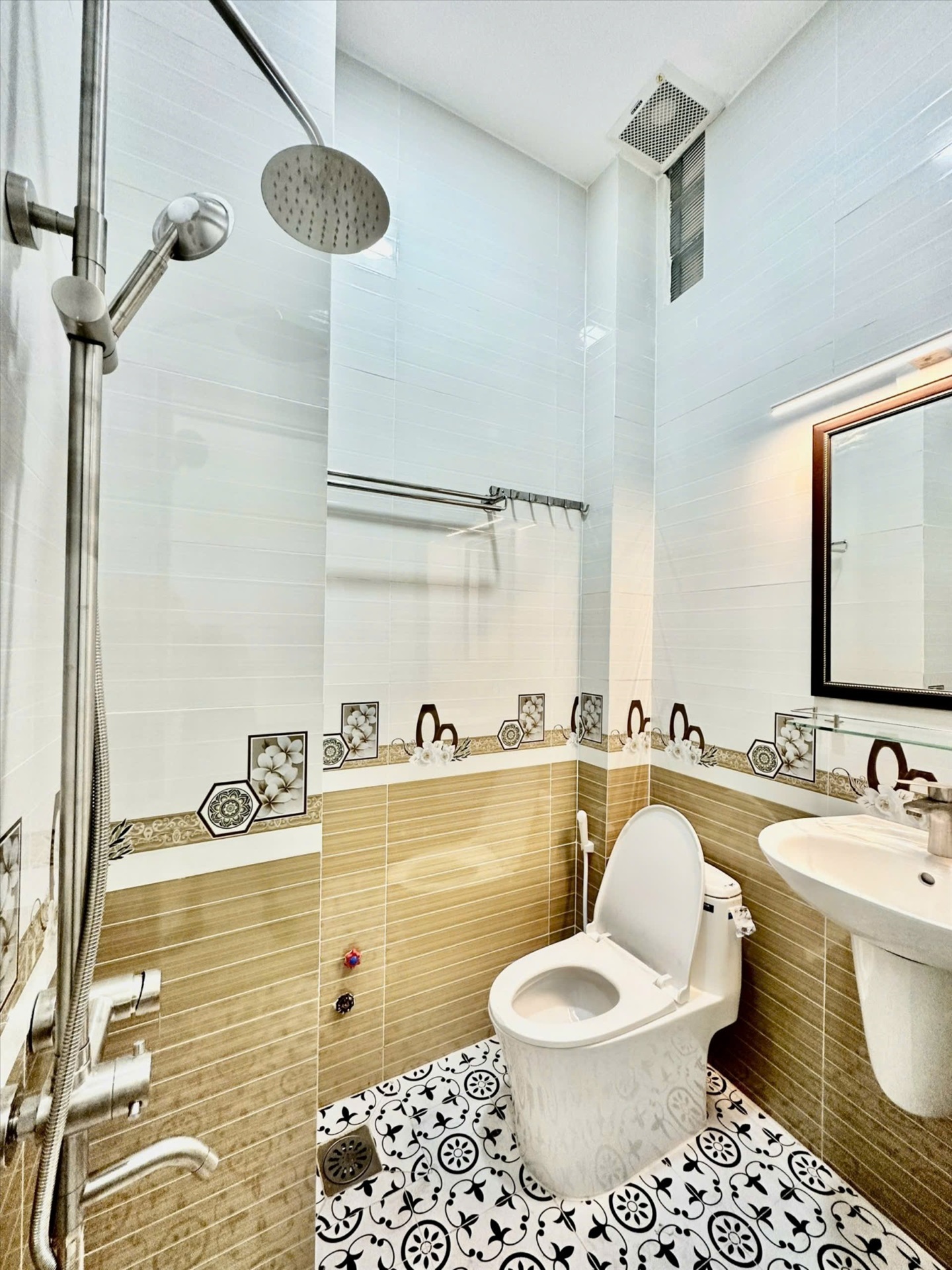 Phòng trọ Studio 25m2 tại Diamond House Nơ Trang Long - Bình Thạnh - Phòng tắm