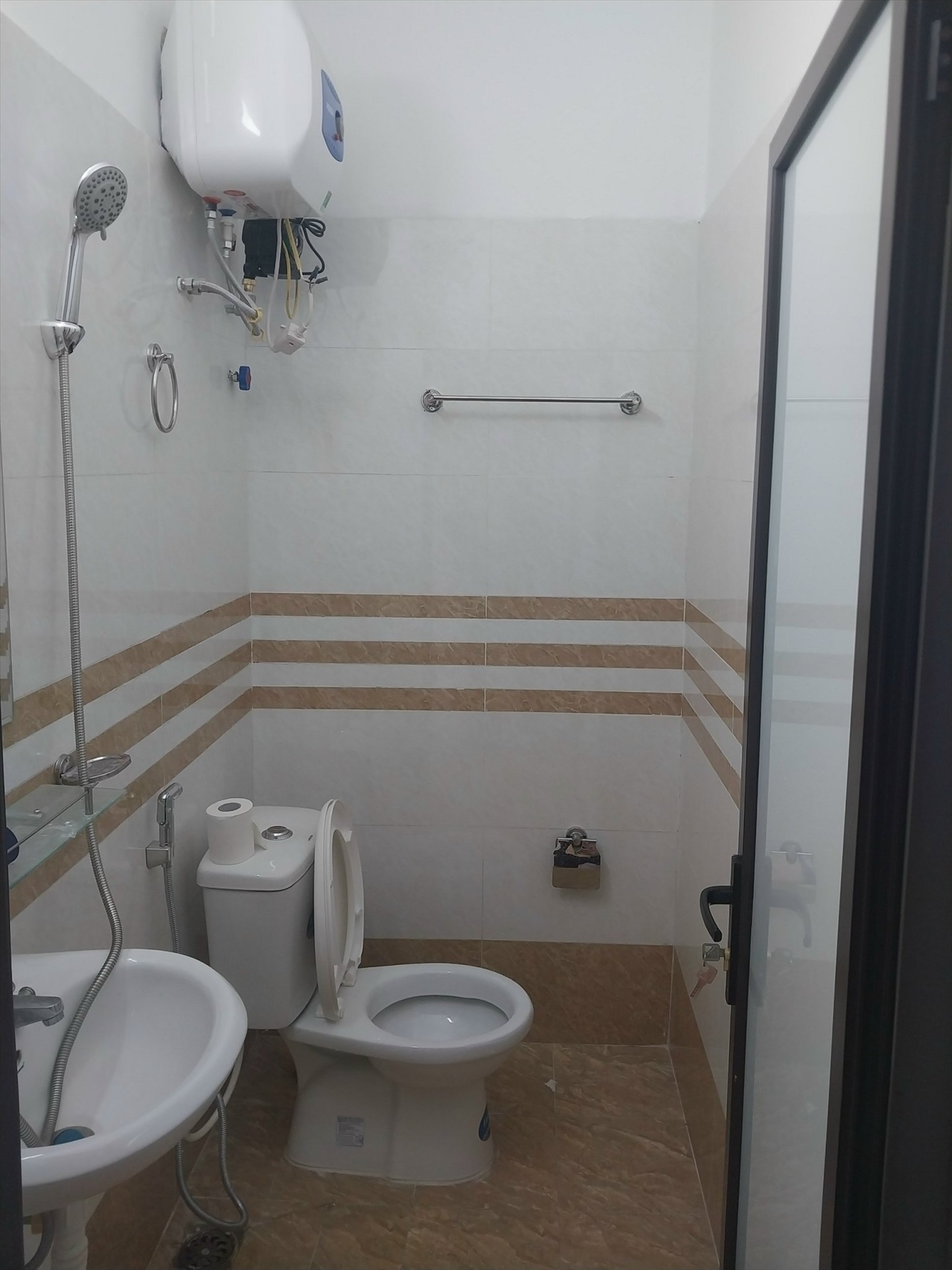 Phòng trọ Studio 35m2 tại NTV Apartment Lê Đức Thọ - Nam Từ Liêm - Phòng tắm