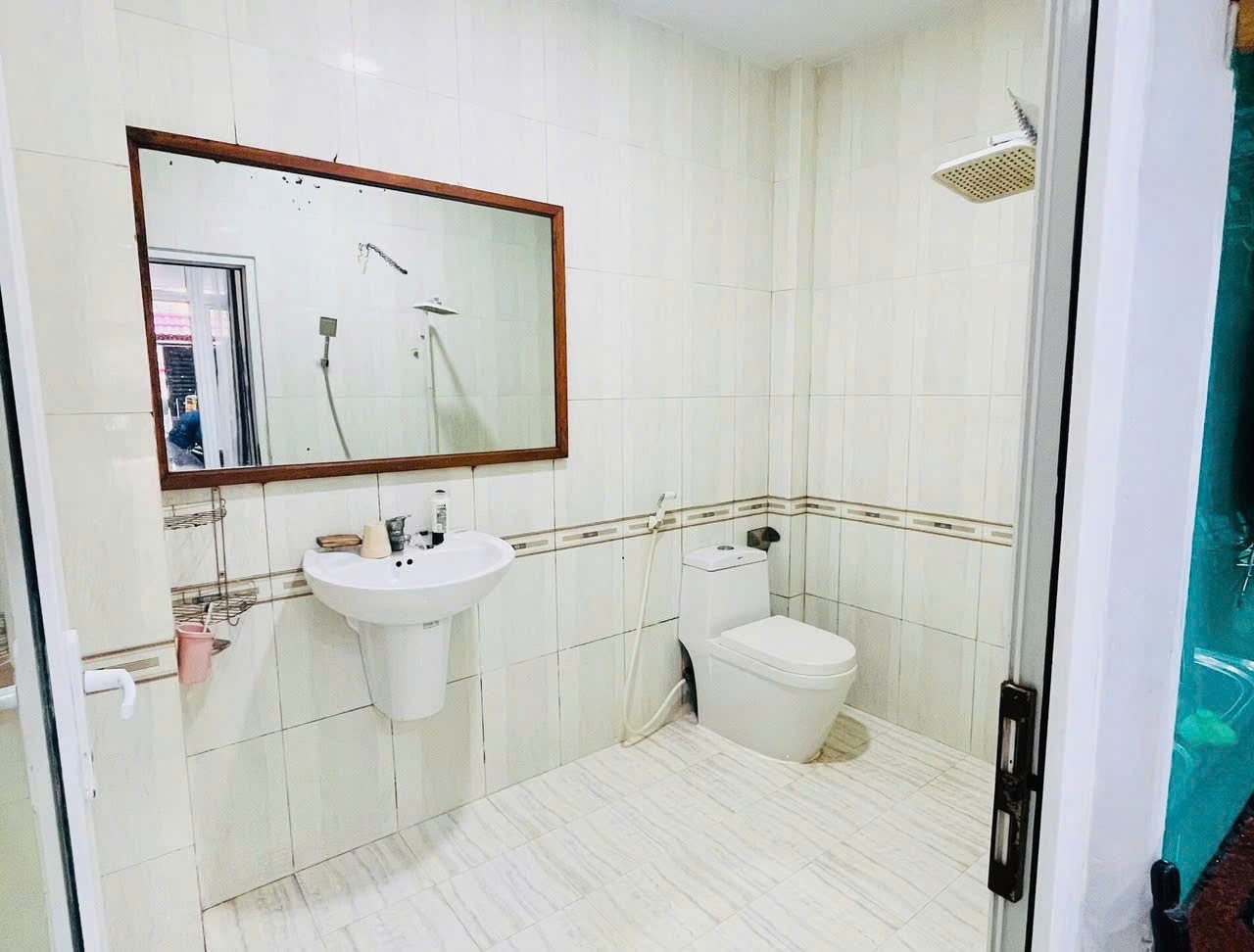 Phòng trọ Studio 25m2 tại AT Home Trà Khúc - Tân Bình - Phòng tắm