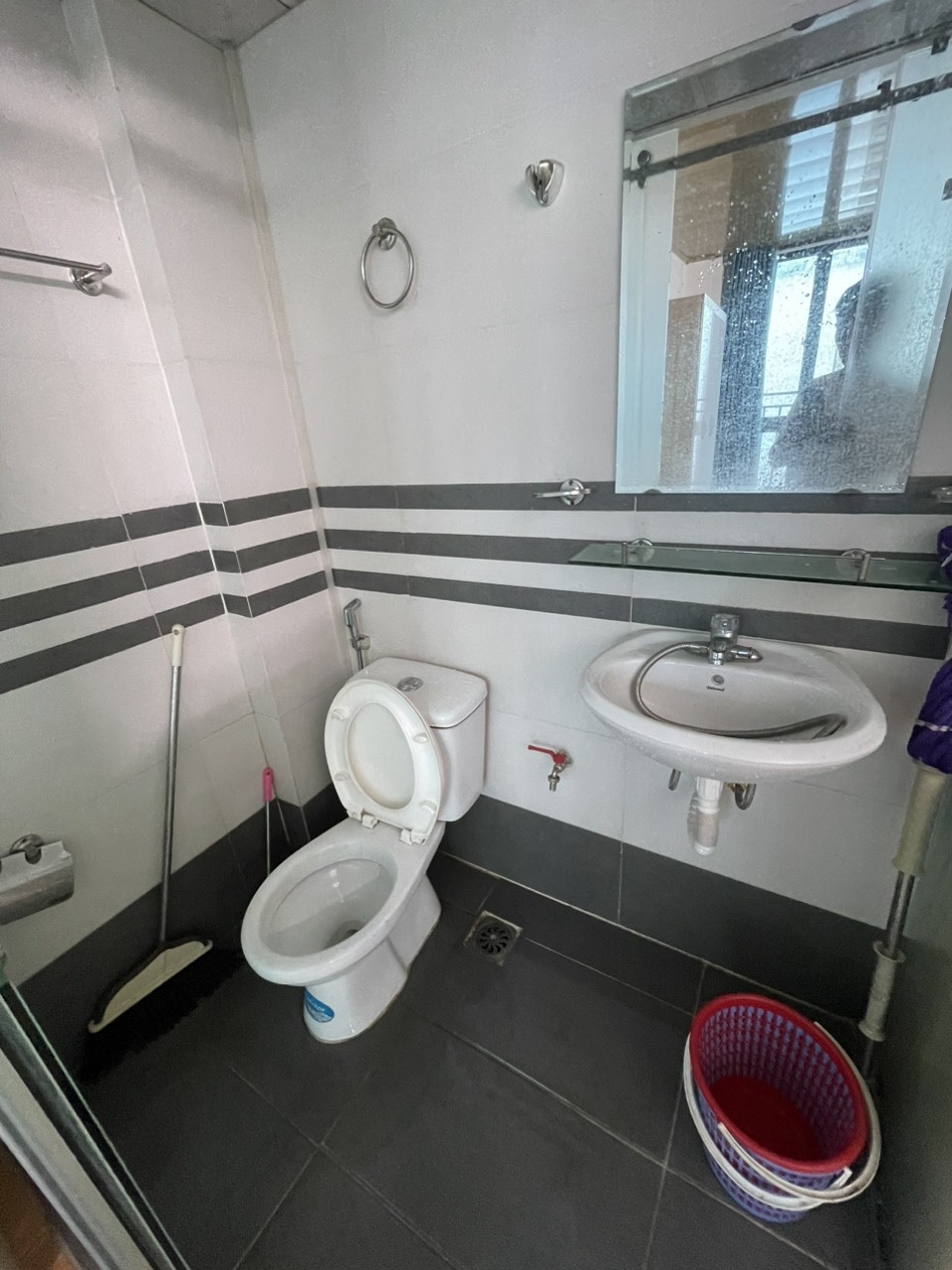 Phòng trọ Studio 35m2 tại NTV Apartment Phú Mỹ - Nam Từ Liêm - Phòng tắm