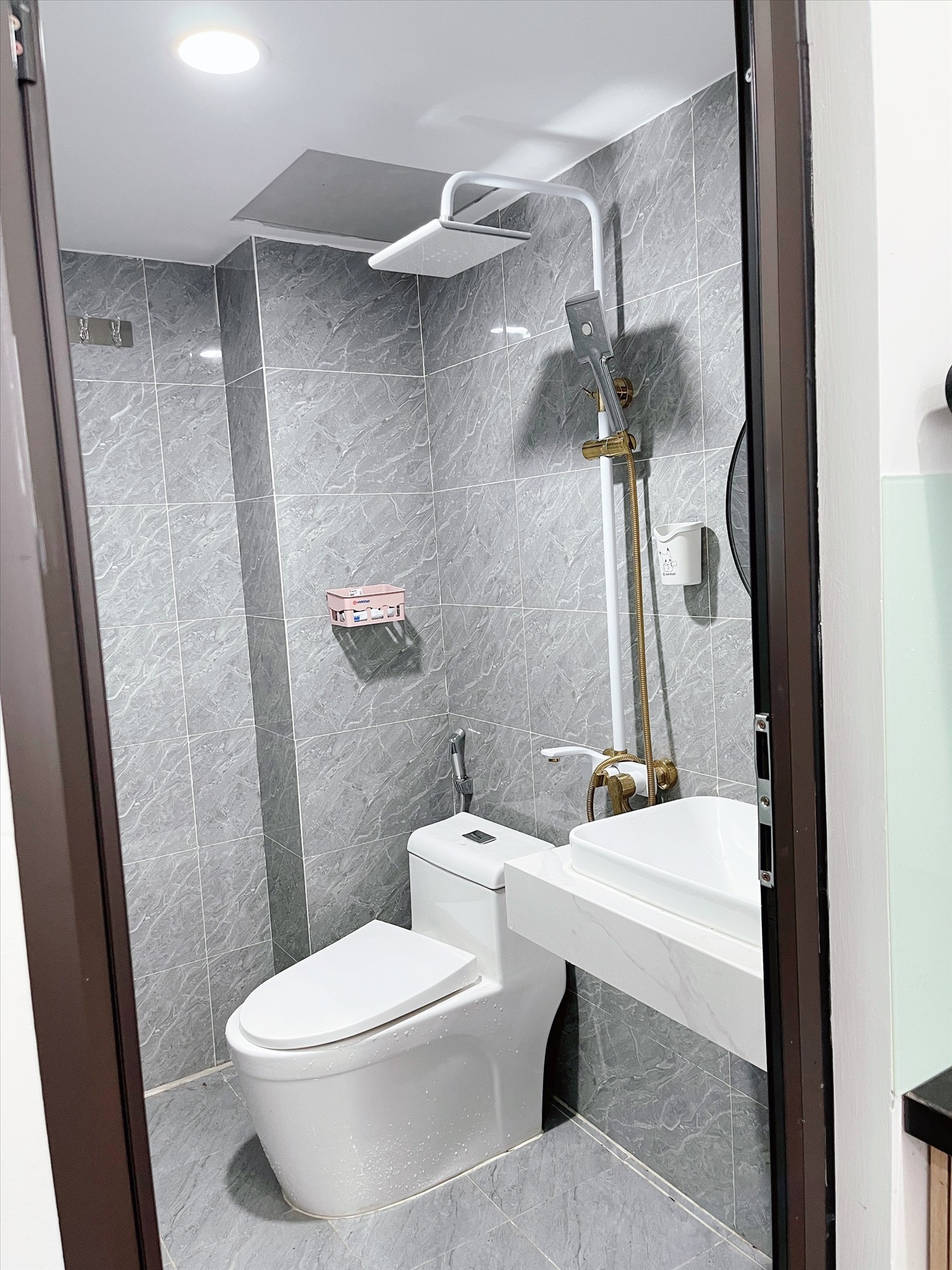 Phòng trọ Studio 30m2 tại NTV Apartment Cầu Giấy - Cầu Giấy - Phòng tắm