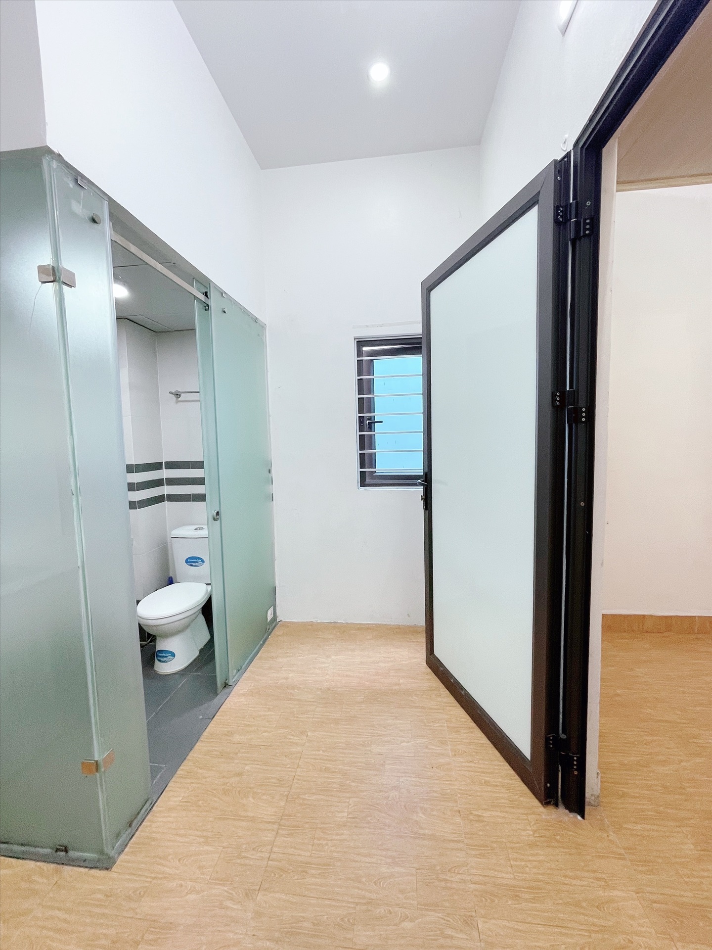 Phòng trọ 1 Phòng ngủ 30m2 tại NTV Apartment Phú Mỹ - Nam Từ Liêm - Phòng tắm