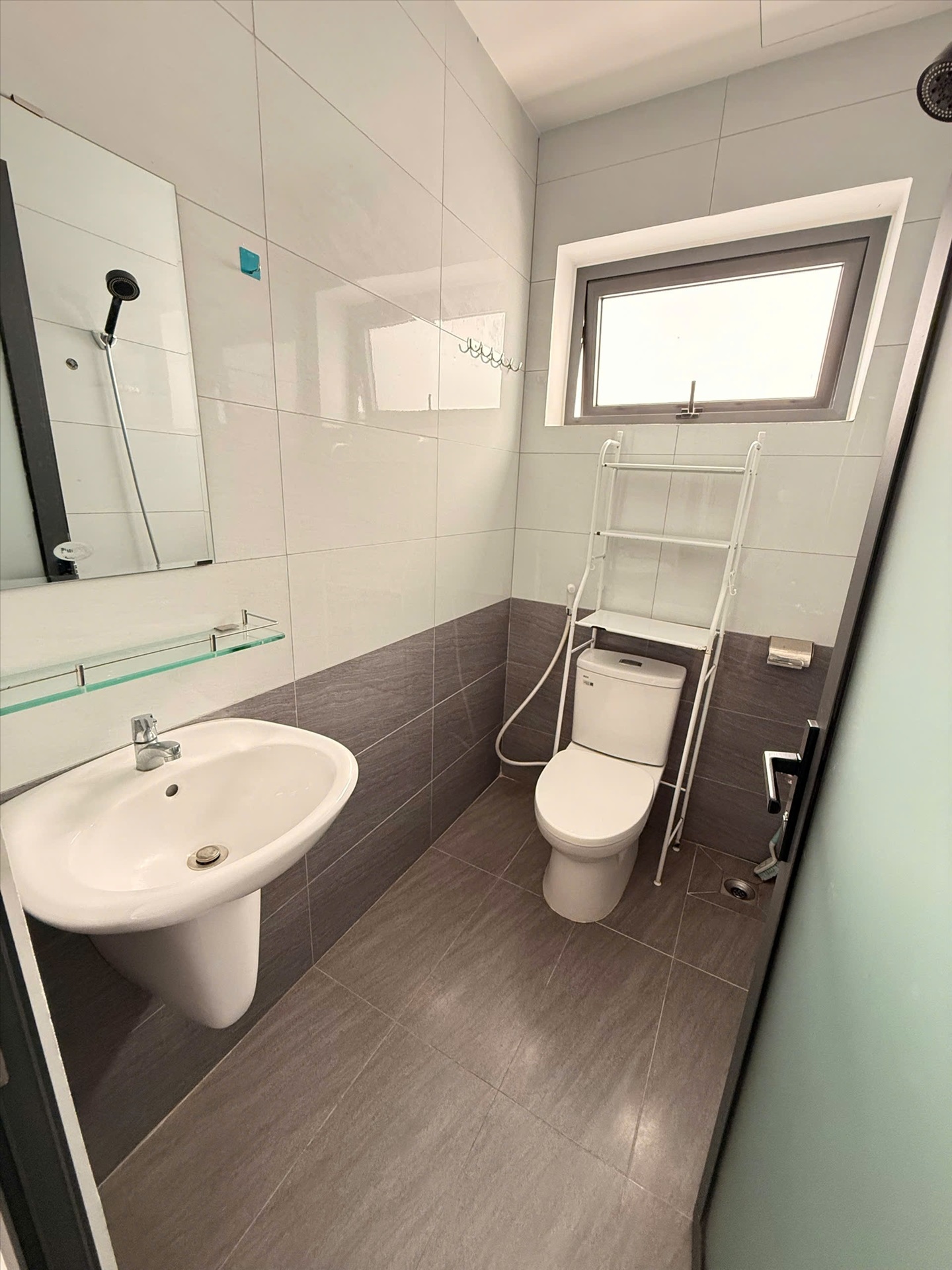Phòng trọ 1 Phòng ngủ 35m2 tại CY House Lê Văn Sỹ - Tân Bình - Phòng tắm