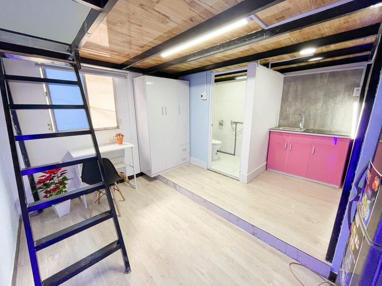 Phòng trọ Duplex 35m2 tại AQ House Cách mạng tháng 8 - Quận 1 - Phòng khách