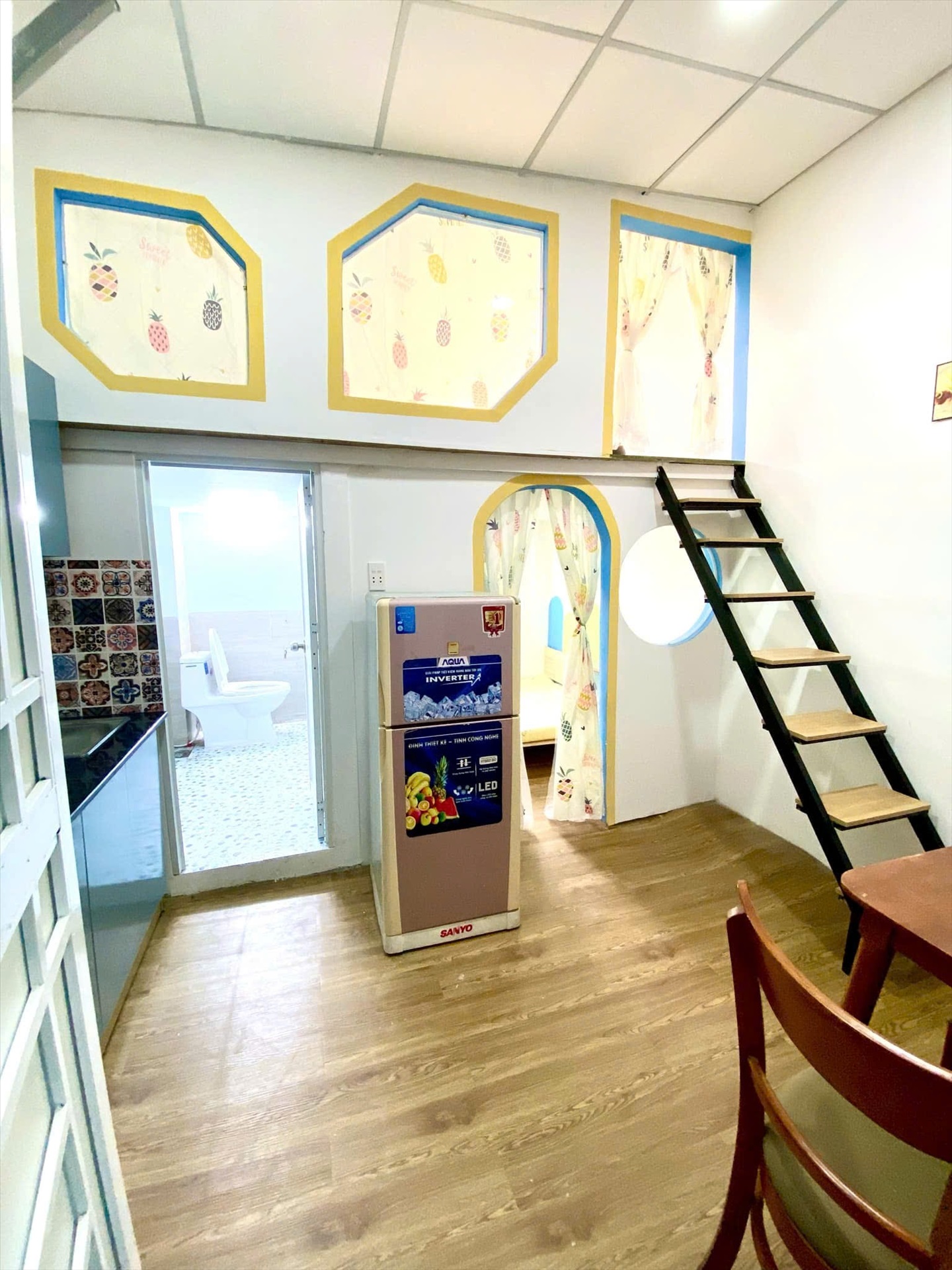 Phòng trọ 2 Phòng ngủ 60m2 tại NL Home Lạc Long Quân - Tân Bình - Phòng khách