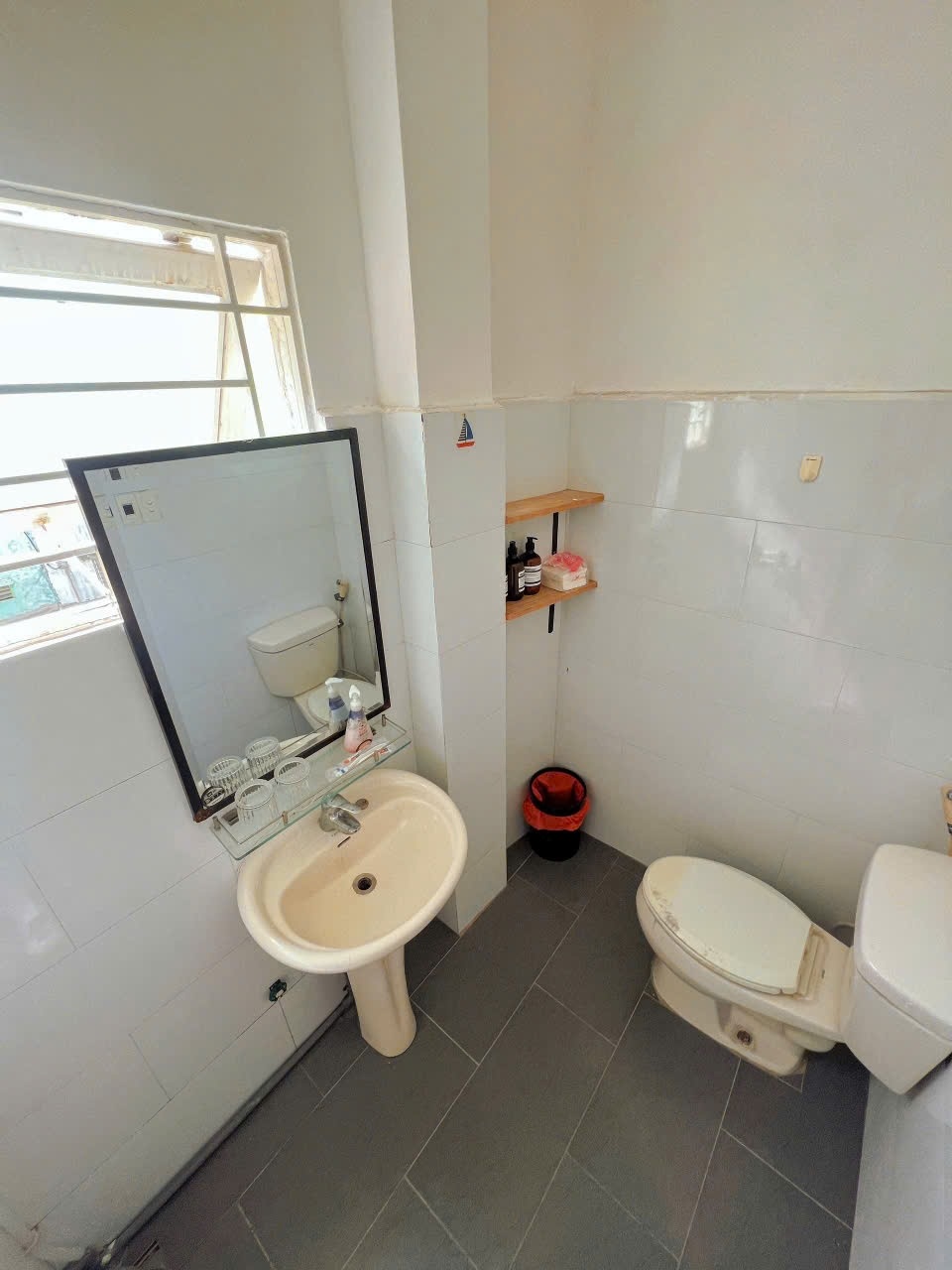 Phòng trọ Studio 30m2 tại FlexiHome Cộng Hòa - Tân Bình - Phòng tắm