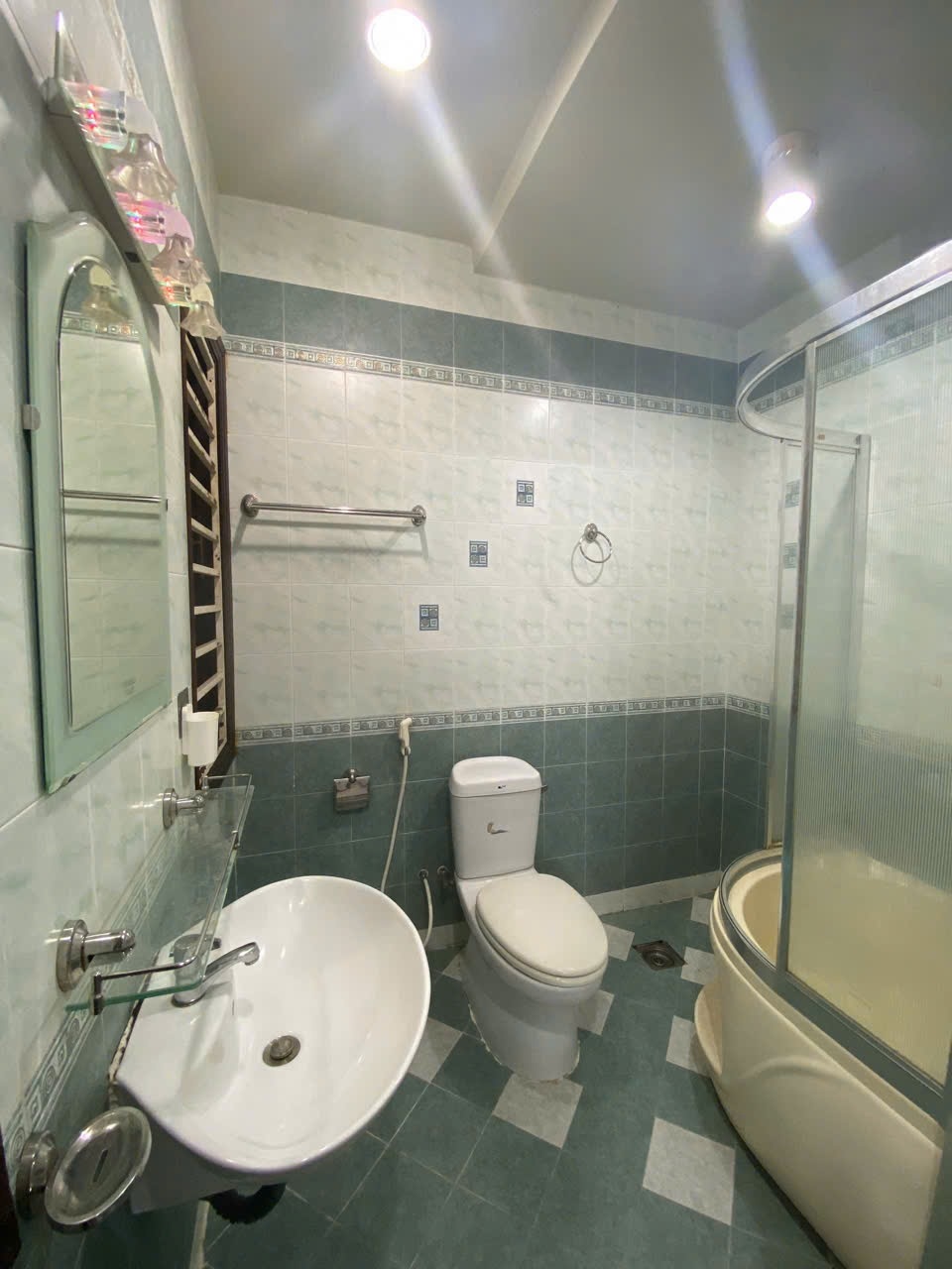 Phòng trọ 2 Phòng ngủ 60m2 tại CM Apartment Lam Sơn - Tân Bình - Phòng tắm
