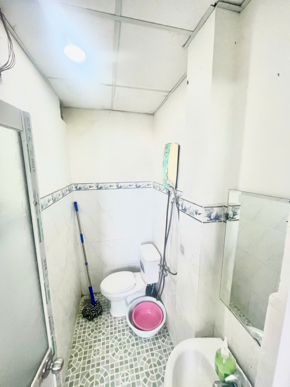 Phòng trọ Studio 25m2 tại AT House Yên Thế - Tân Bình - Phòng tắm