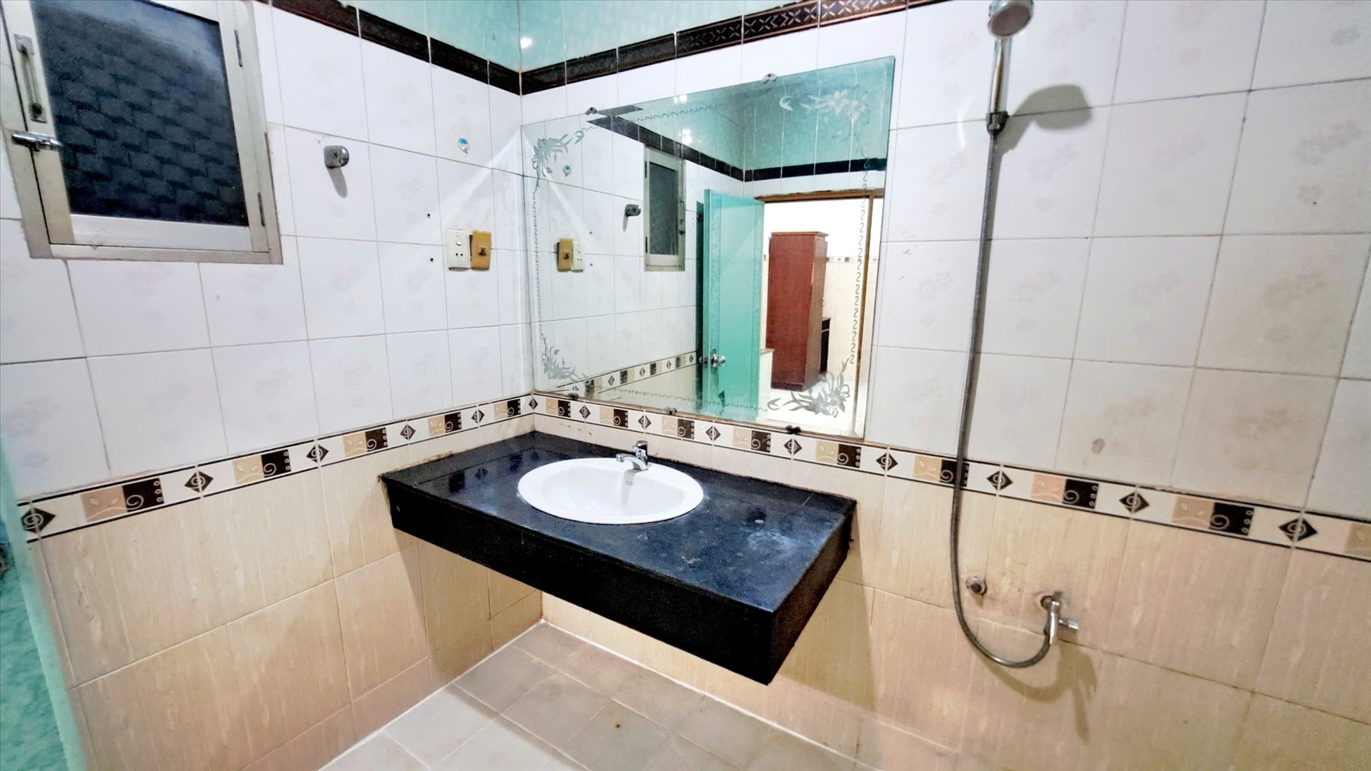 Phòng trọ Studio 30m2 tại AT House Tân Sơn Nhì - Tân Phú - Phòng tắm