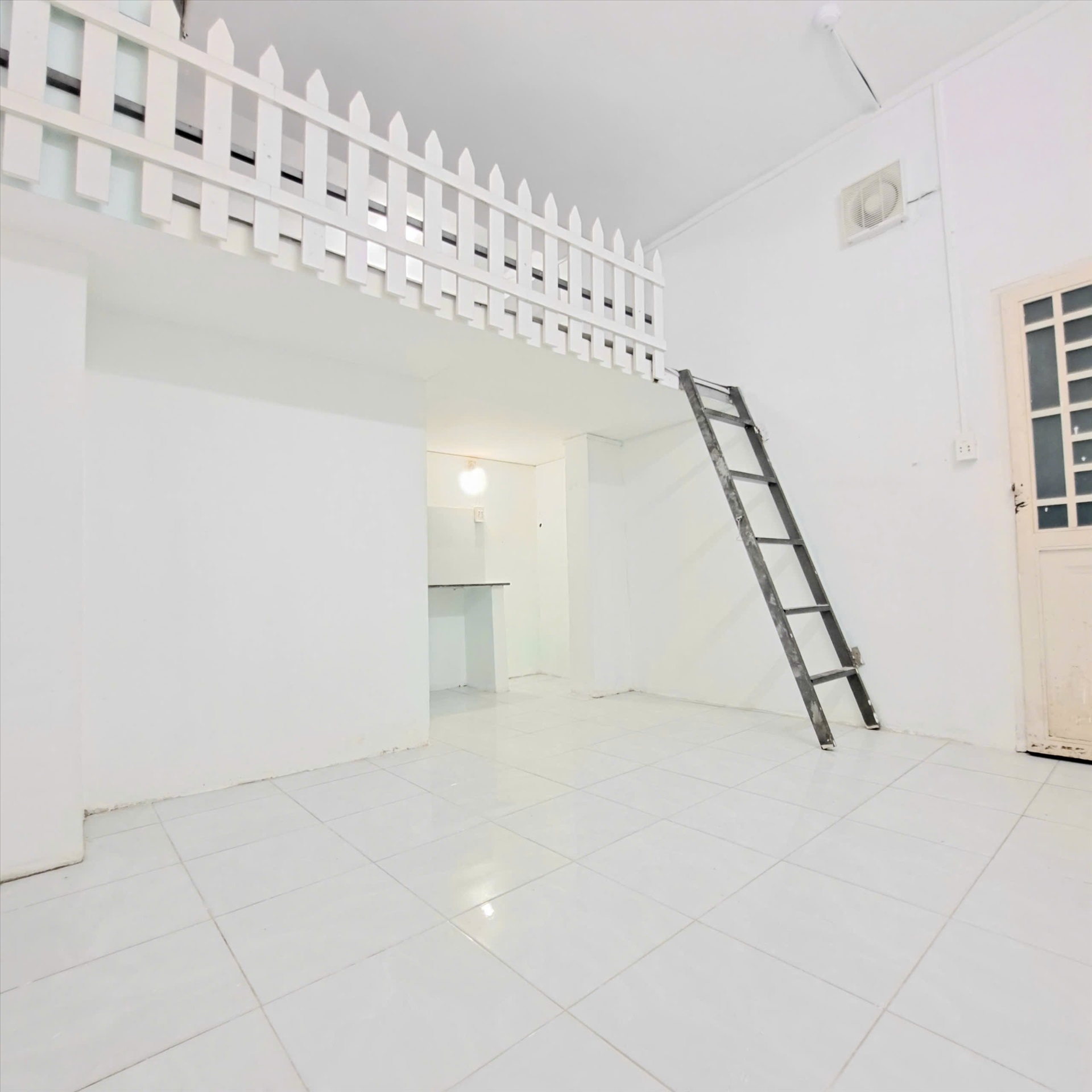Phòng trọ AT House Tân Sơn Nhì - Tân Phú - Phòng (*)