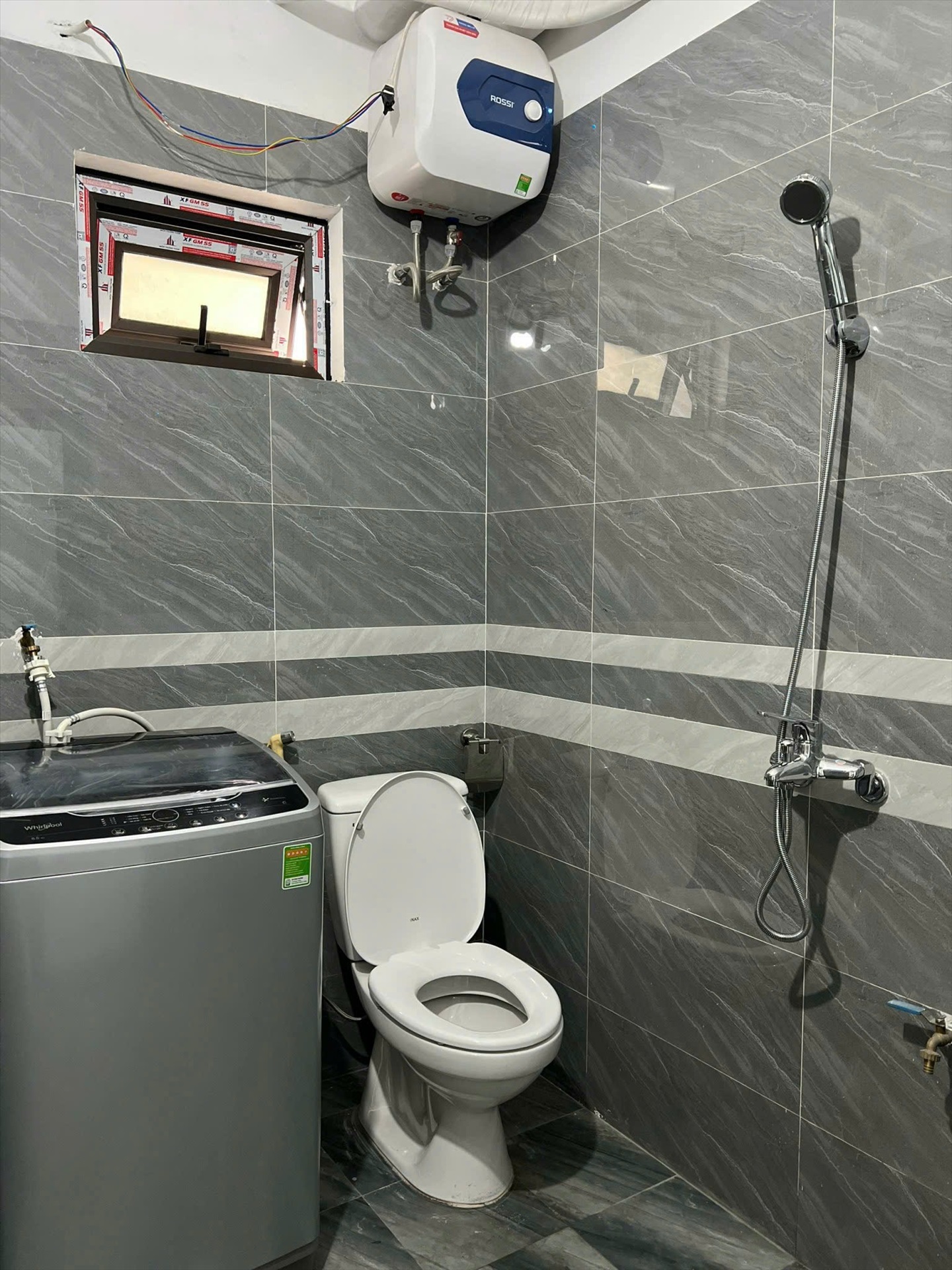Phòng trọ Studio 40m2 tại KC Land Trung Kính - Cầu Giấy - Phòng tắm