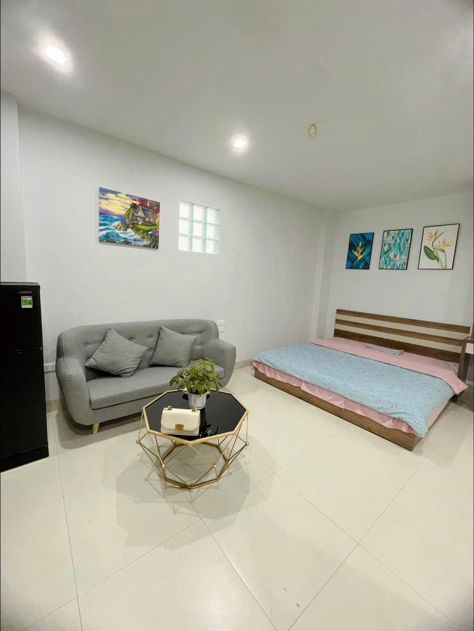 Phòng trọ Studio 30m2 tại Kim Cương Land Trung Kính - Cầu Giấy - Phòng khách